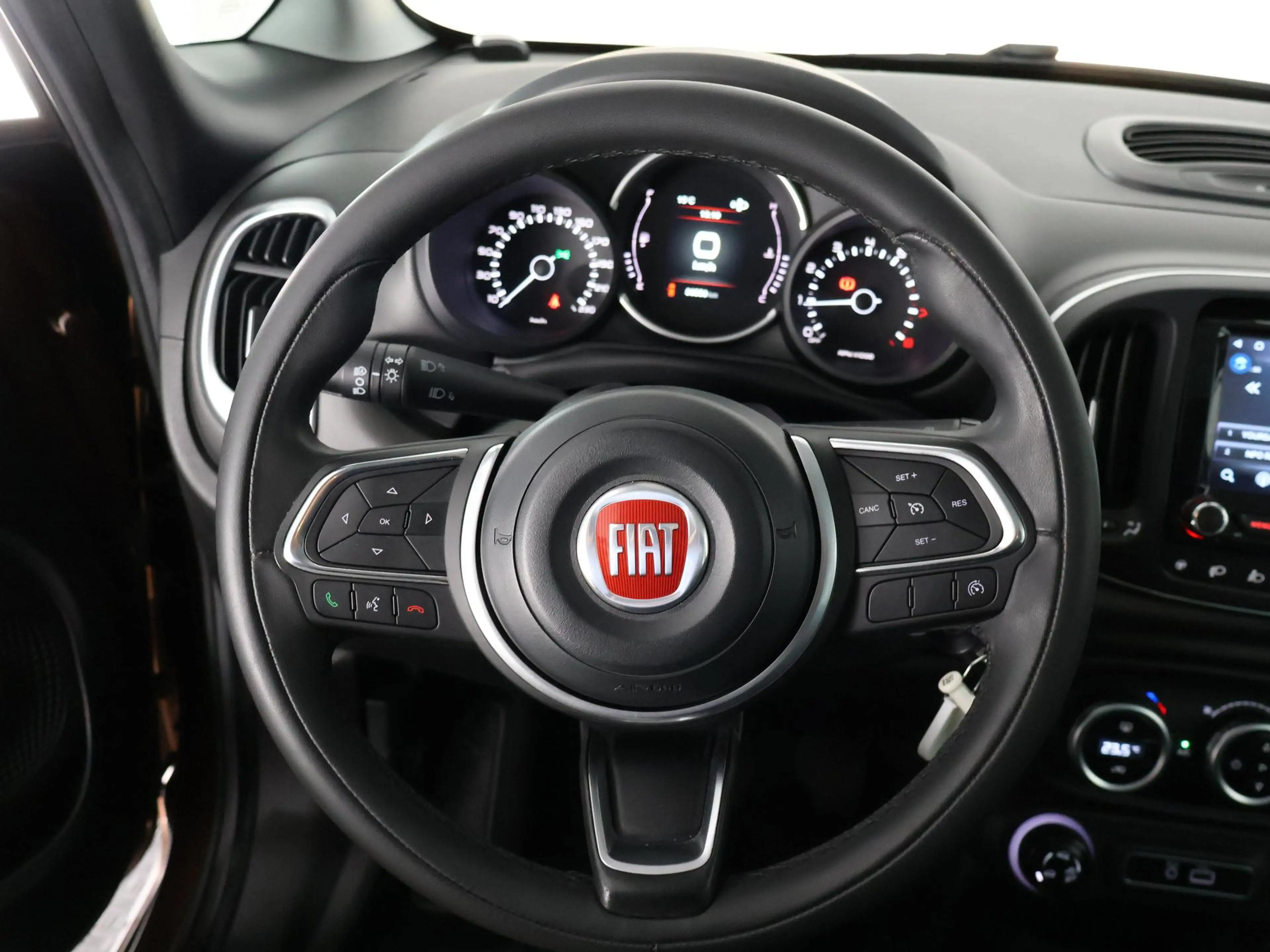 Fiat 500L 0.9 TwinAir Cross Bicolore | Pack Smart | Traction — photo 7