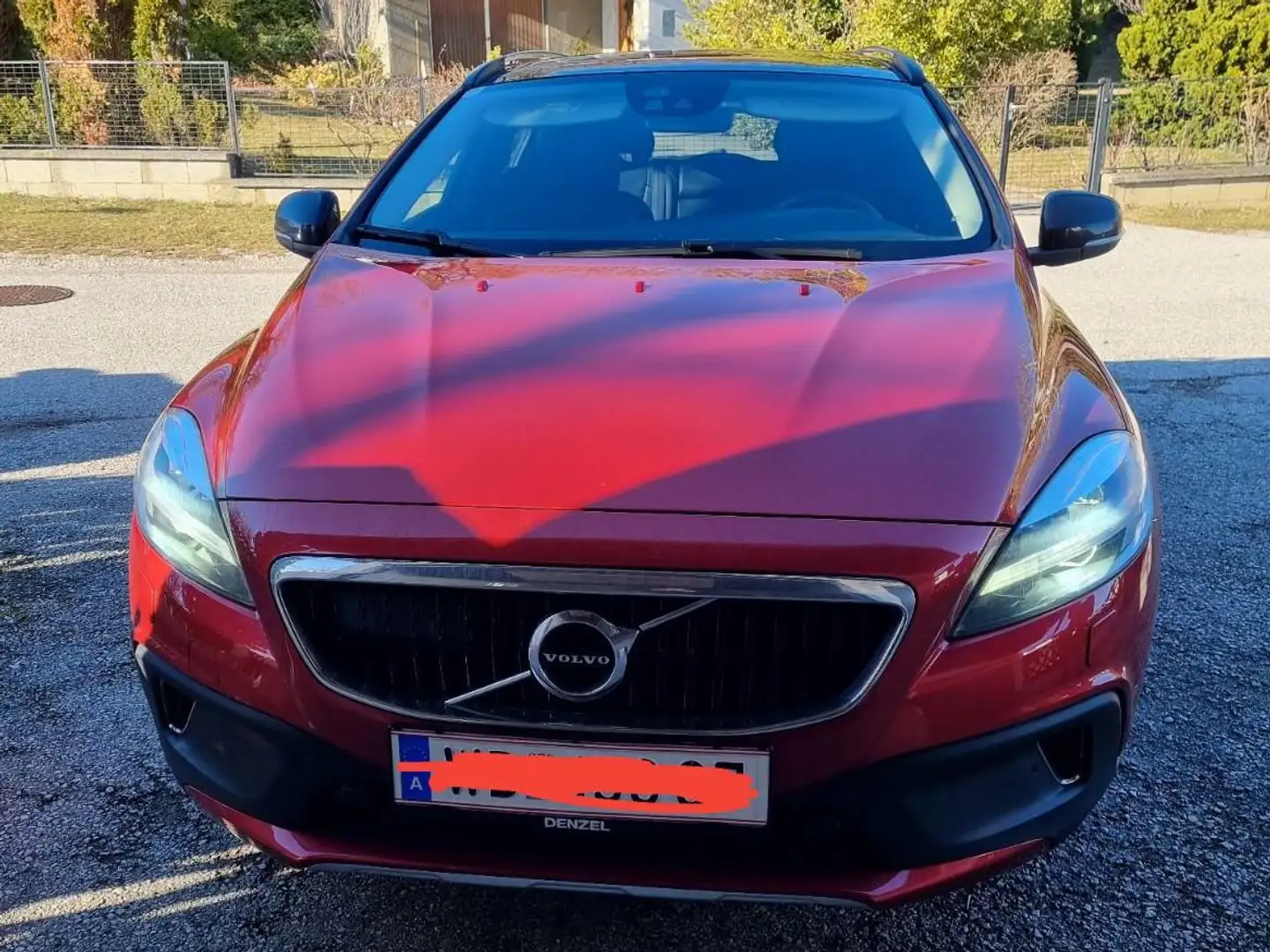 Volvo V40 Cross Country D3 Edition Geartronic Rouge - 1