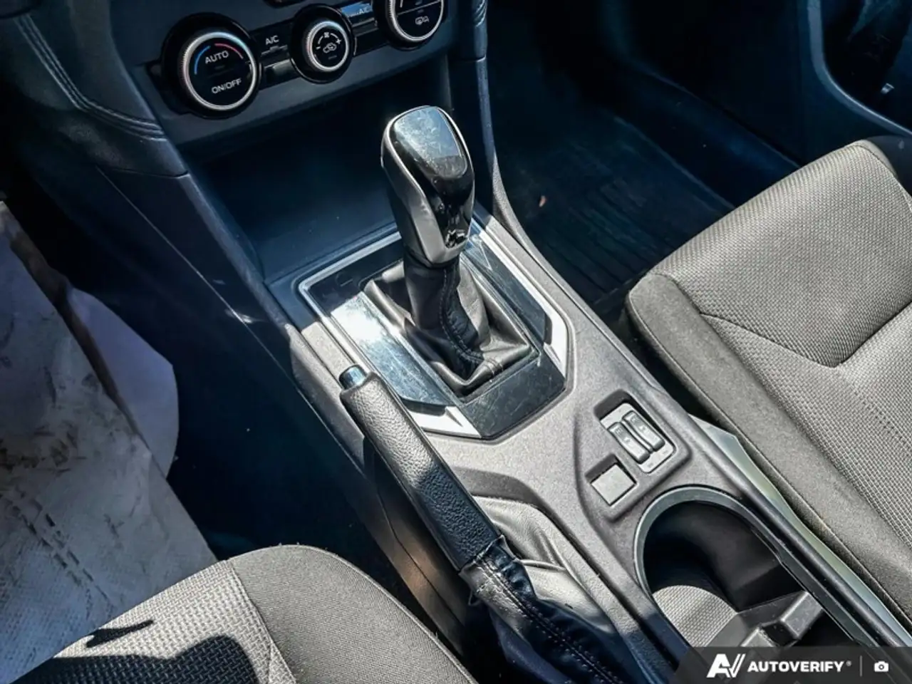 Subaru Impreza снимка Subaru Impreza