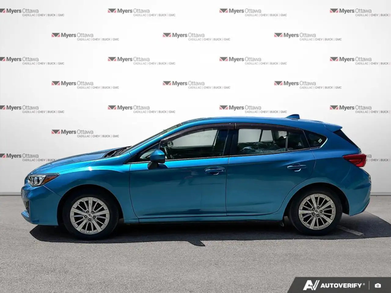 Subaru Impreza снимка Subaru Impreza