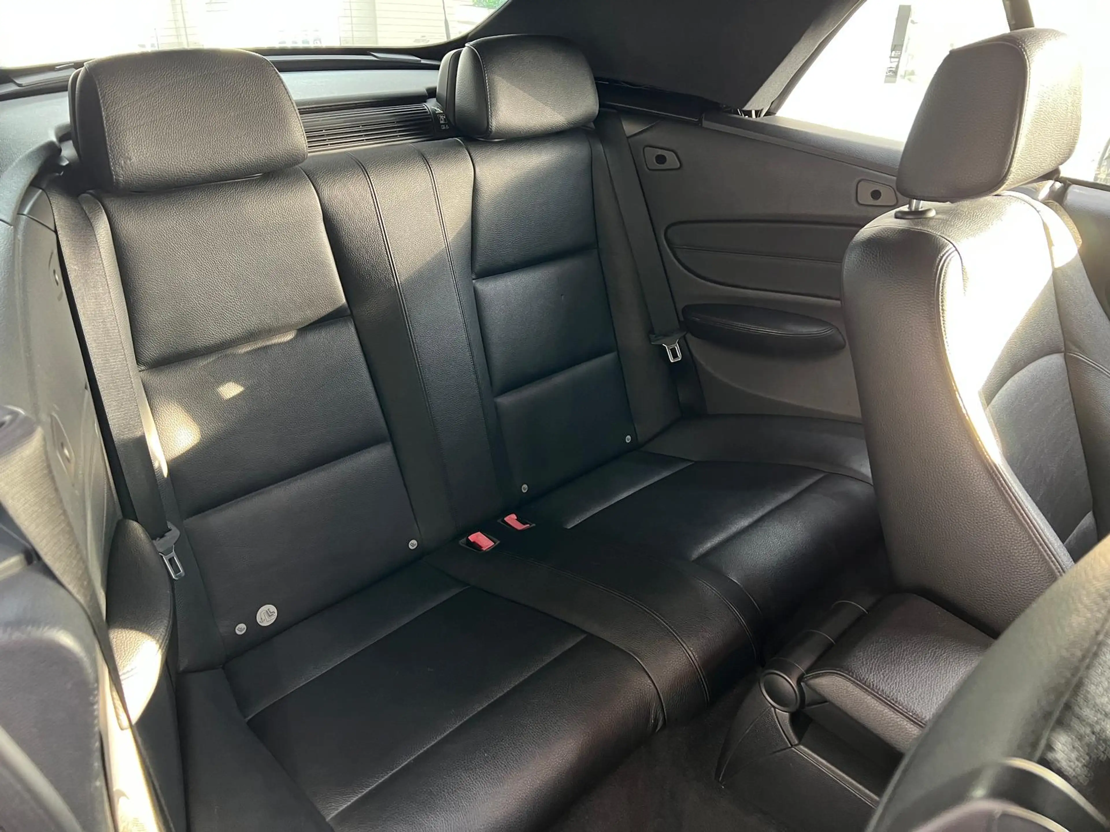 BMW 118 i 2.0 Cabrio, HU-AU 06.2028, M-Sportfahrwerk — photo 28