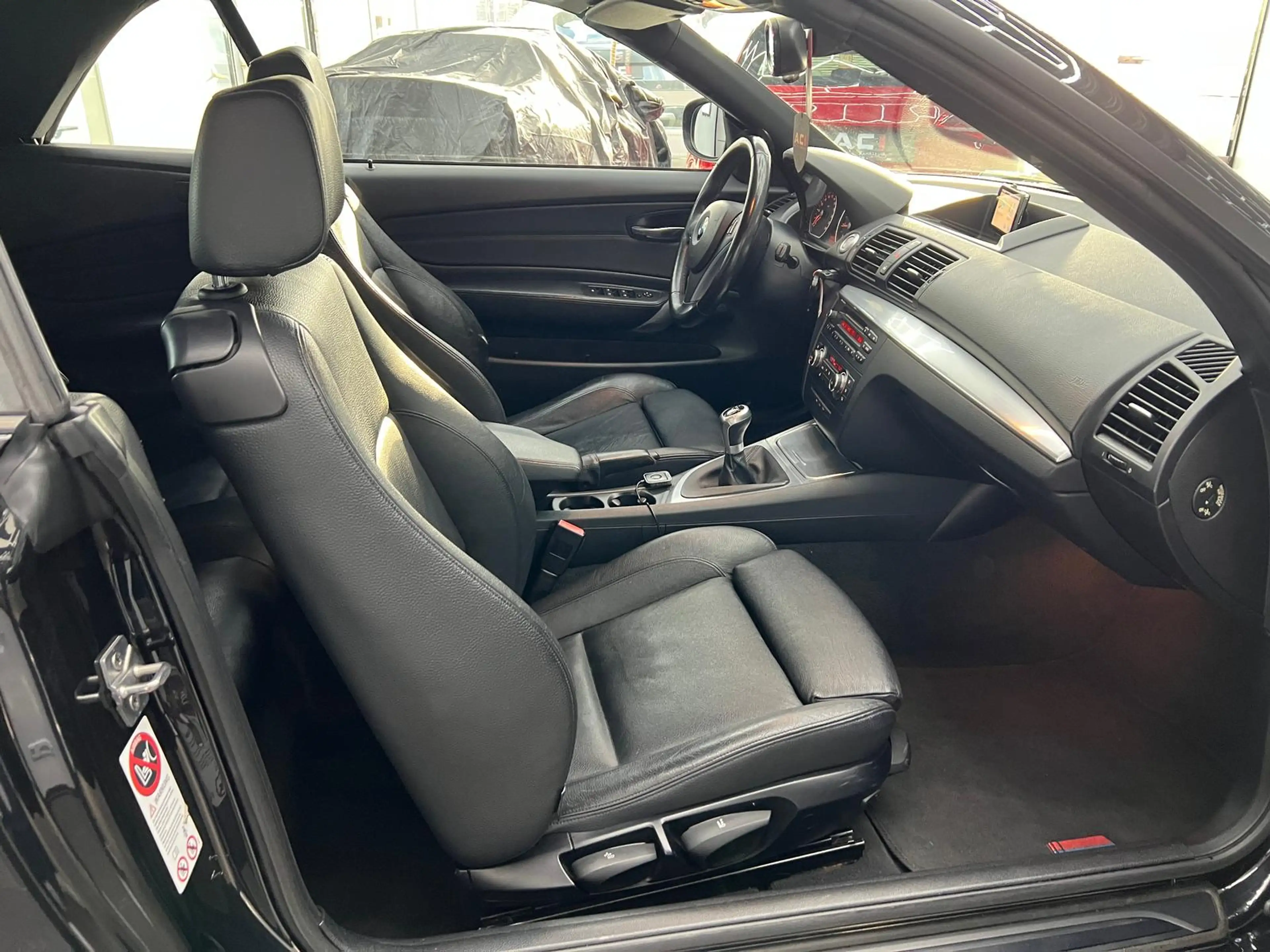 BMW 118 i 2.0 Cabrio, HU-AU 06.2028, M-Sportfahrwerk — photo 26