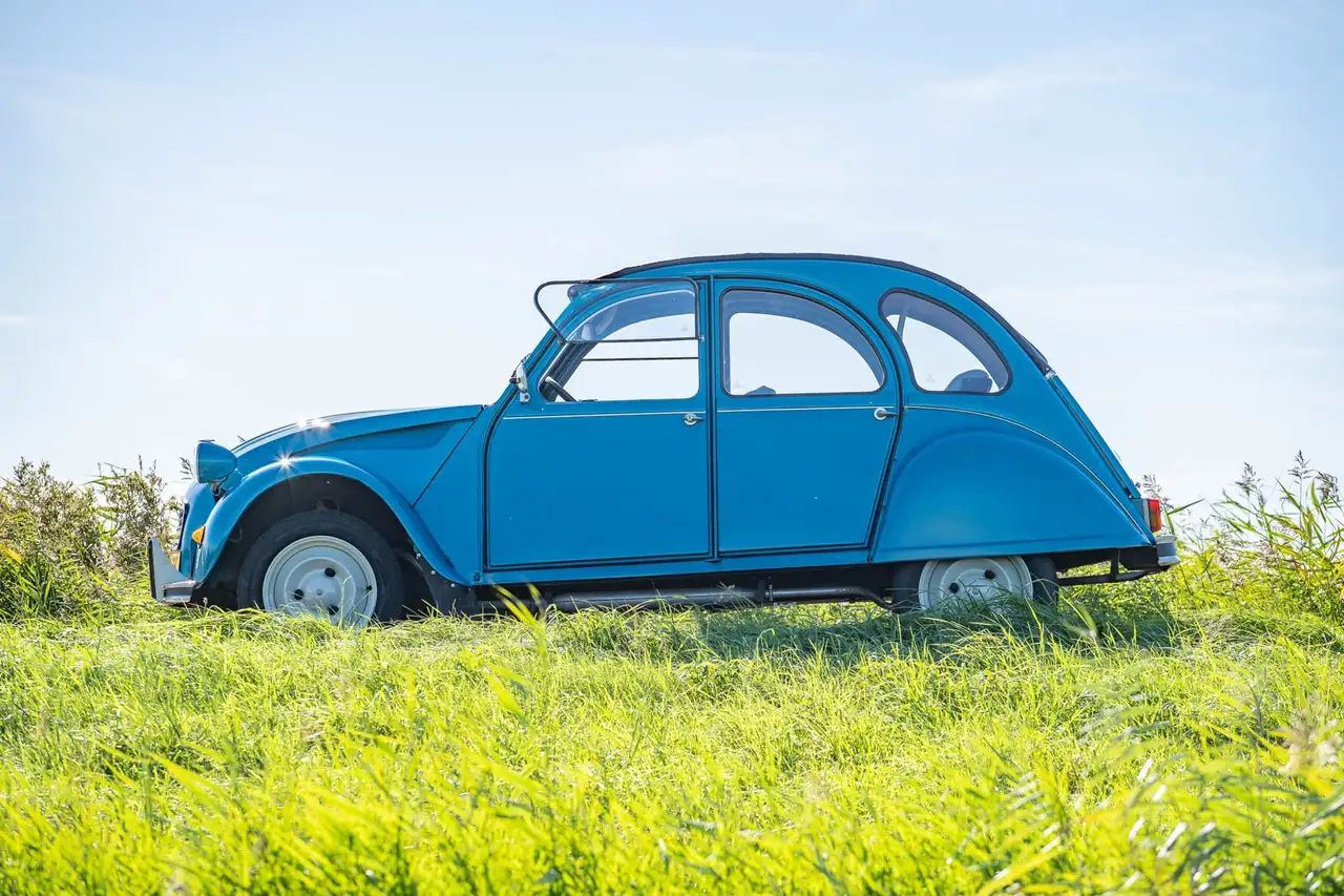 Citroen 2CV 6 Club, foto 1