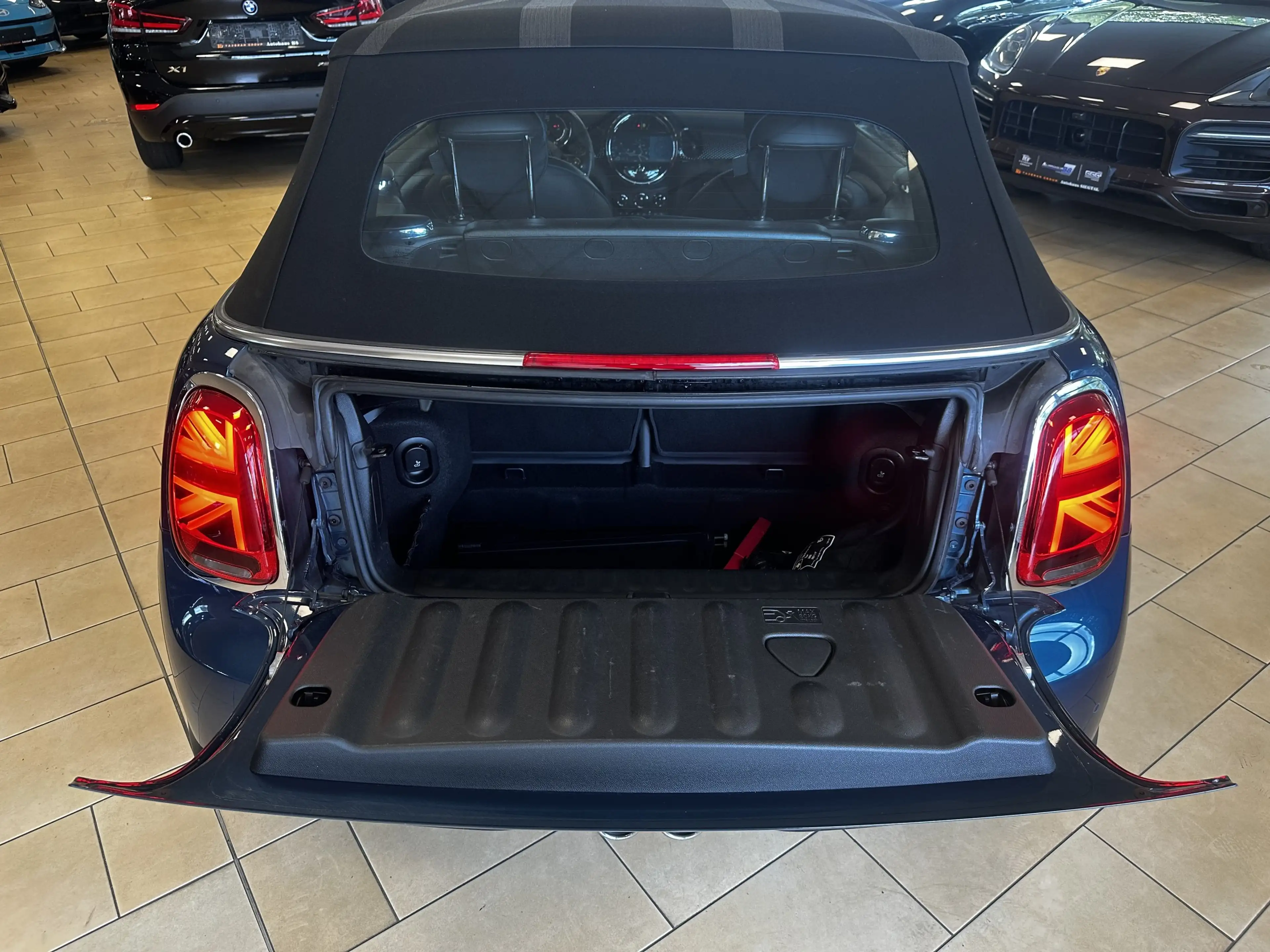 MINI Cooper S Cabrio Sidewalk Edition*ACC*HUD*1.Hand — photo 10