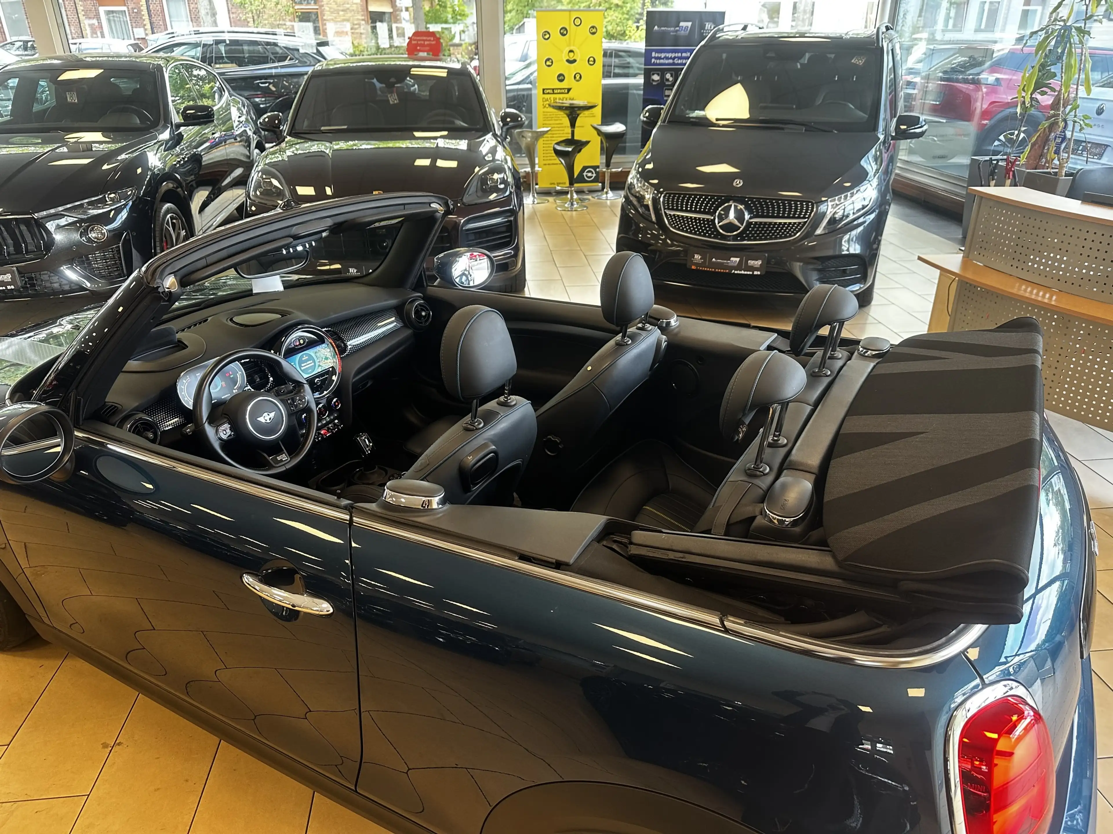 MINI Cooper S Cabrio Sidewalk Edition*ACC*HUD*1.Hand — photo 2