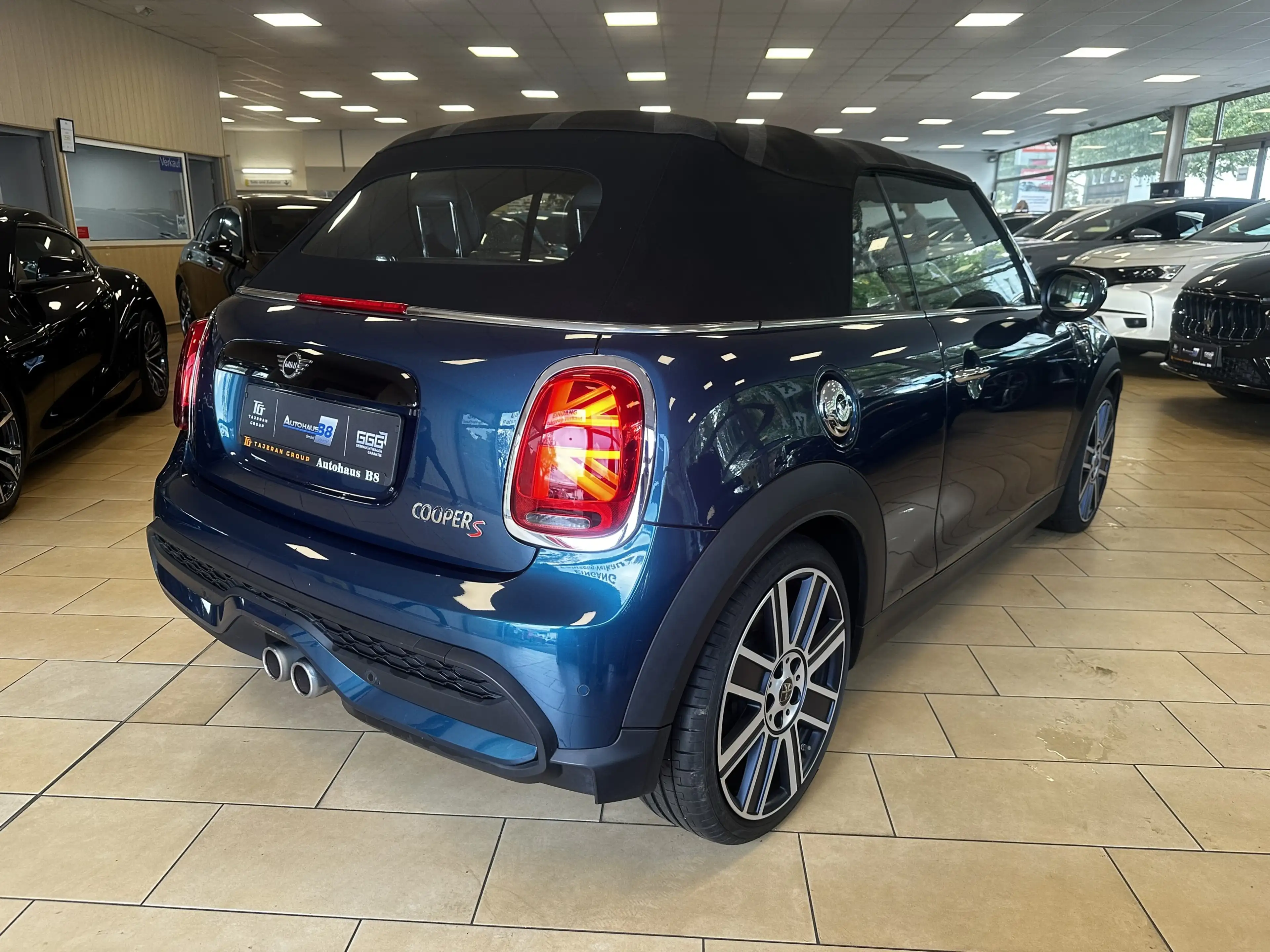 MINI Cooper S Cabrio Sidewalk Edition*ACC*HUD*1.Hand — photo 8
