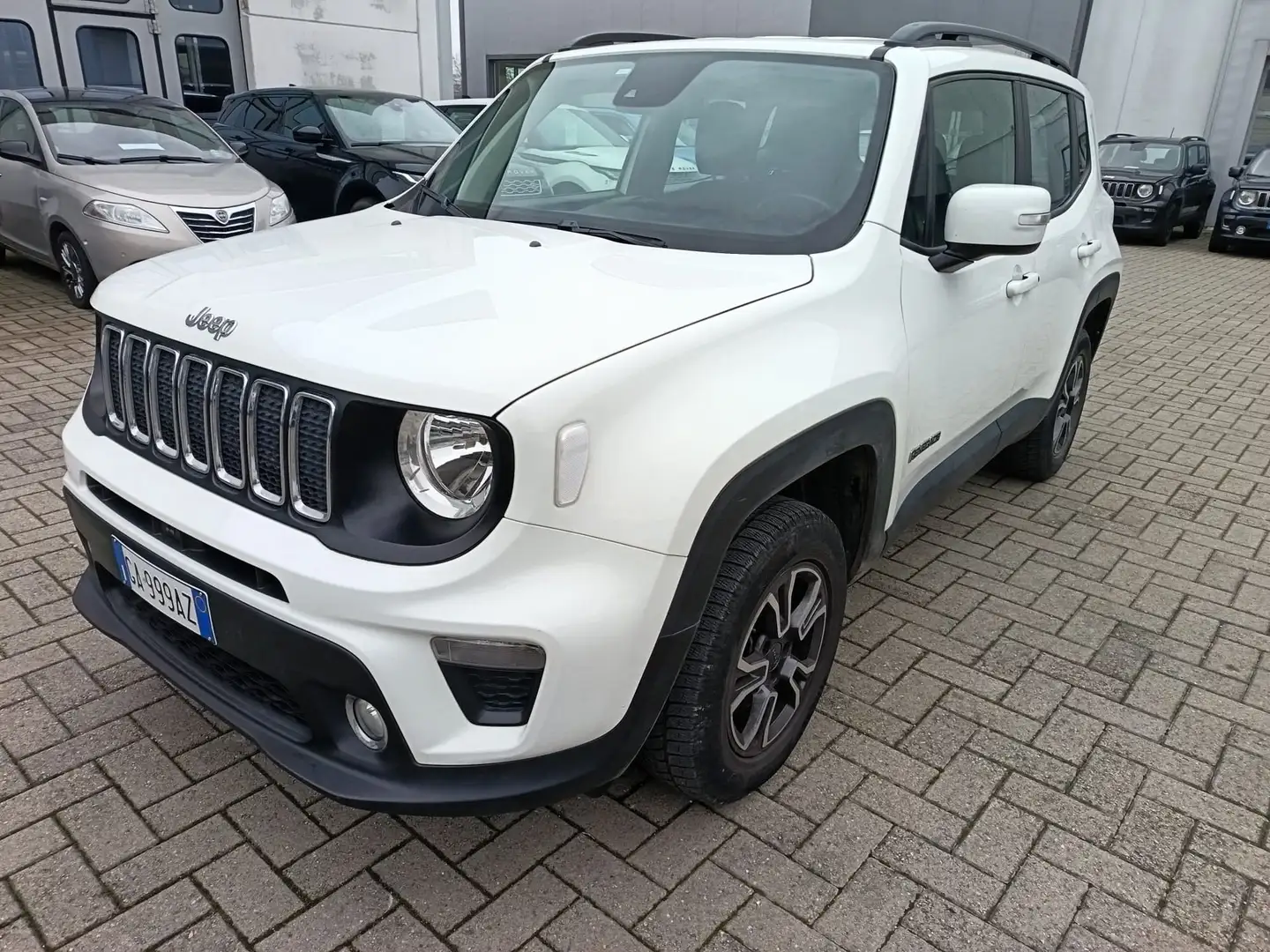 Jeep Renegade 2.0 Mjt 140CV 4WD Active Drive Longitude Weiß - 1