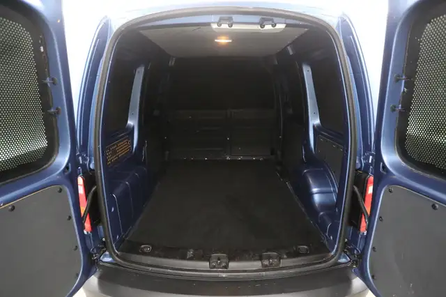 Volkswagen Caddy view 3