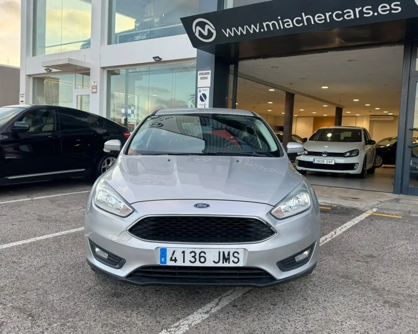 Ford Focus 1.0 Ecoboost Auto-S&S Business 125 Gris - 2