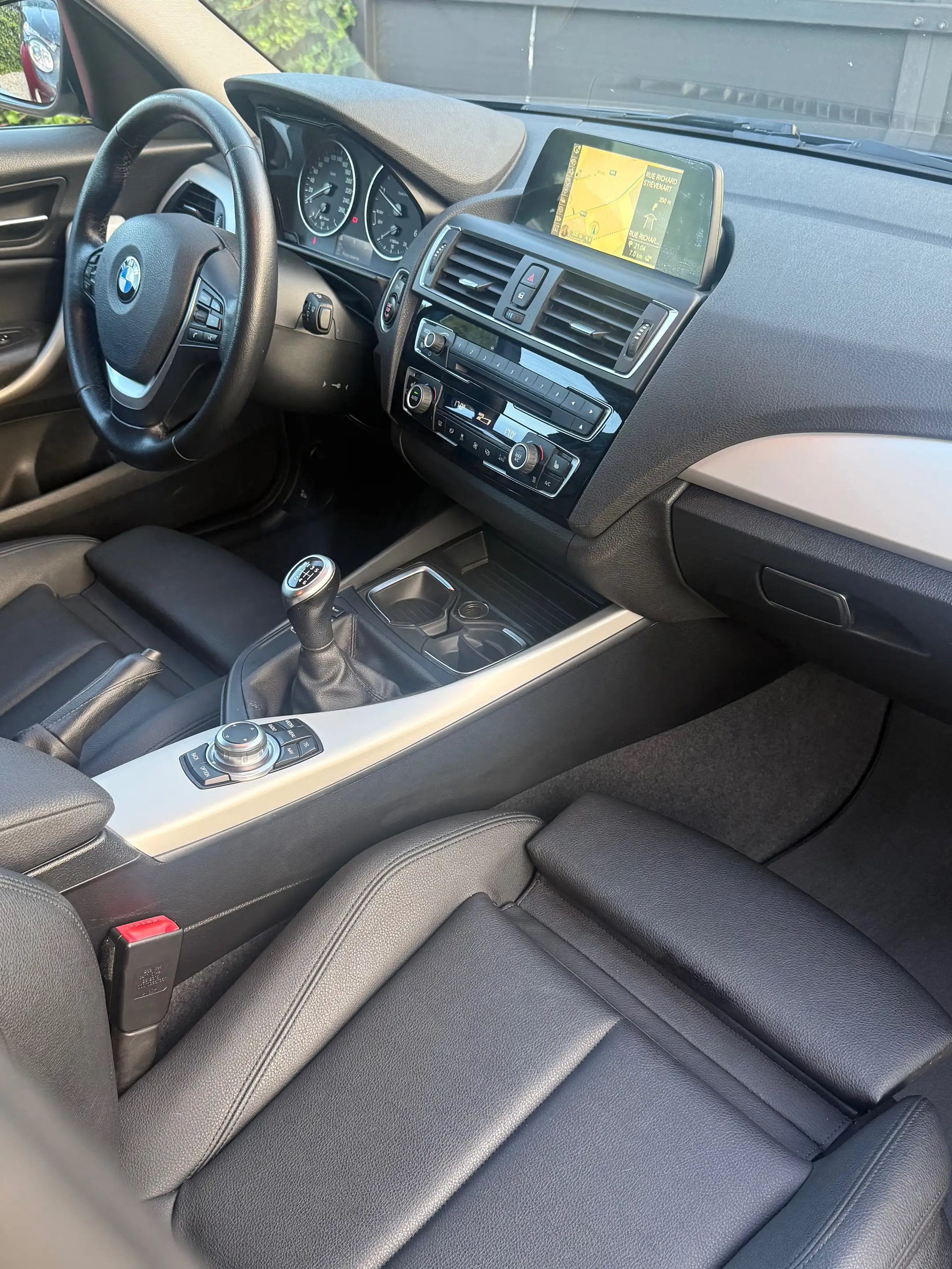 BMW 116 d* ÉTAT NEUF * FULL AIRCO GPS * CUIR M * EURO 6B ❗️ — photo 10