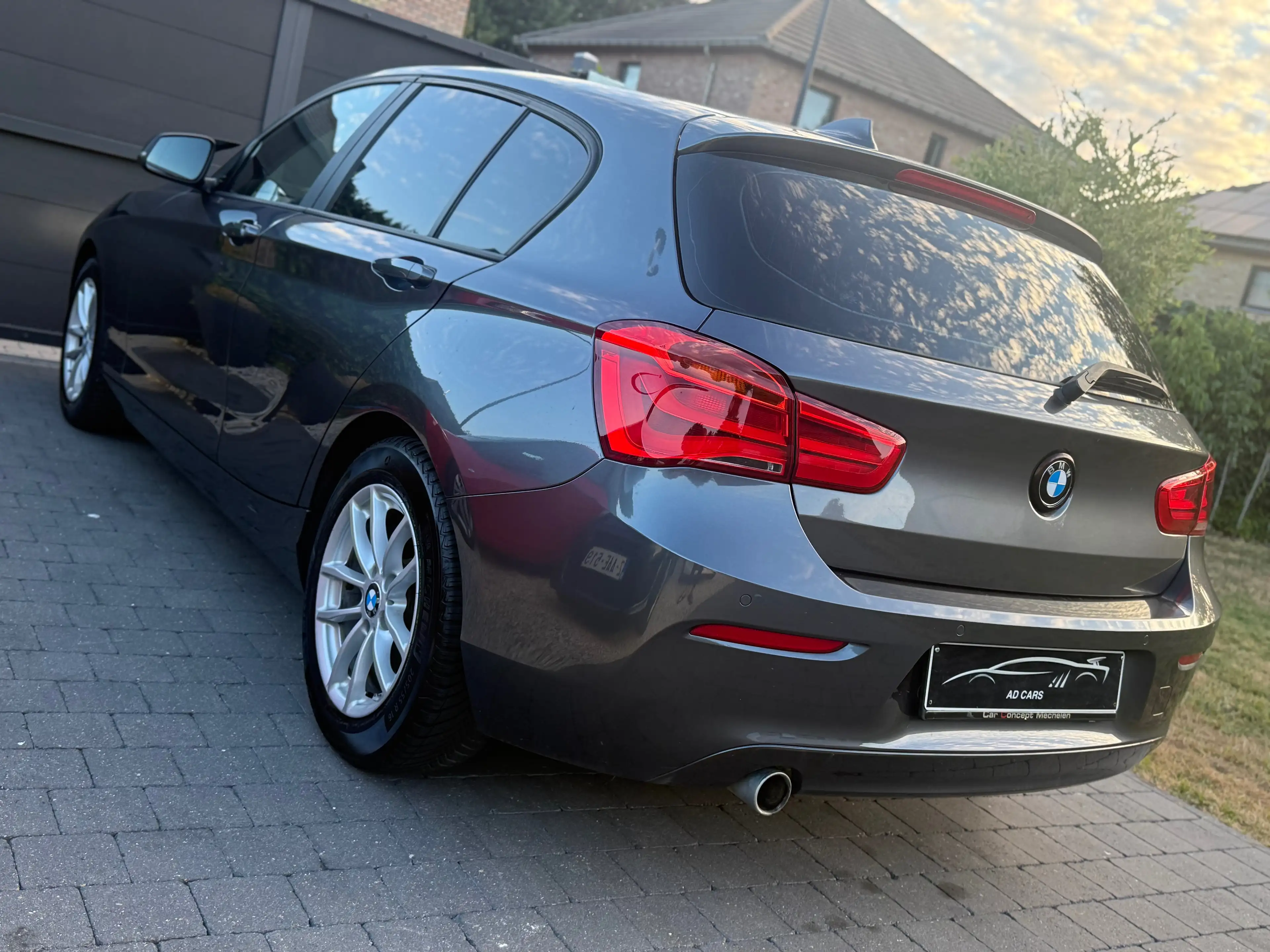 BMW 116 d* ÉTAT NEUF * FULL AIRCO GPS * CUIR M * EURO 6B ❗️ — photo 2