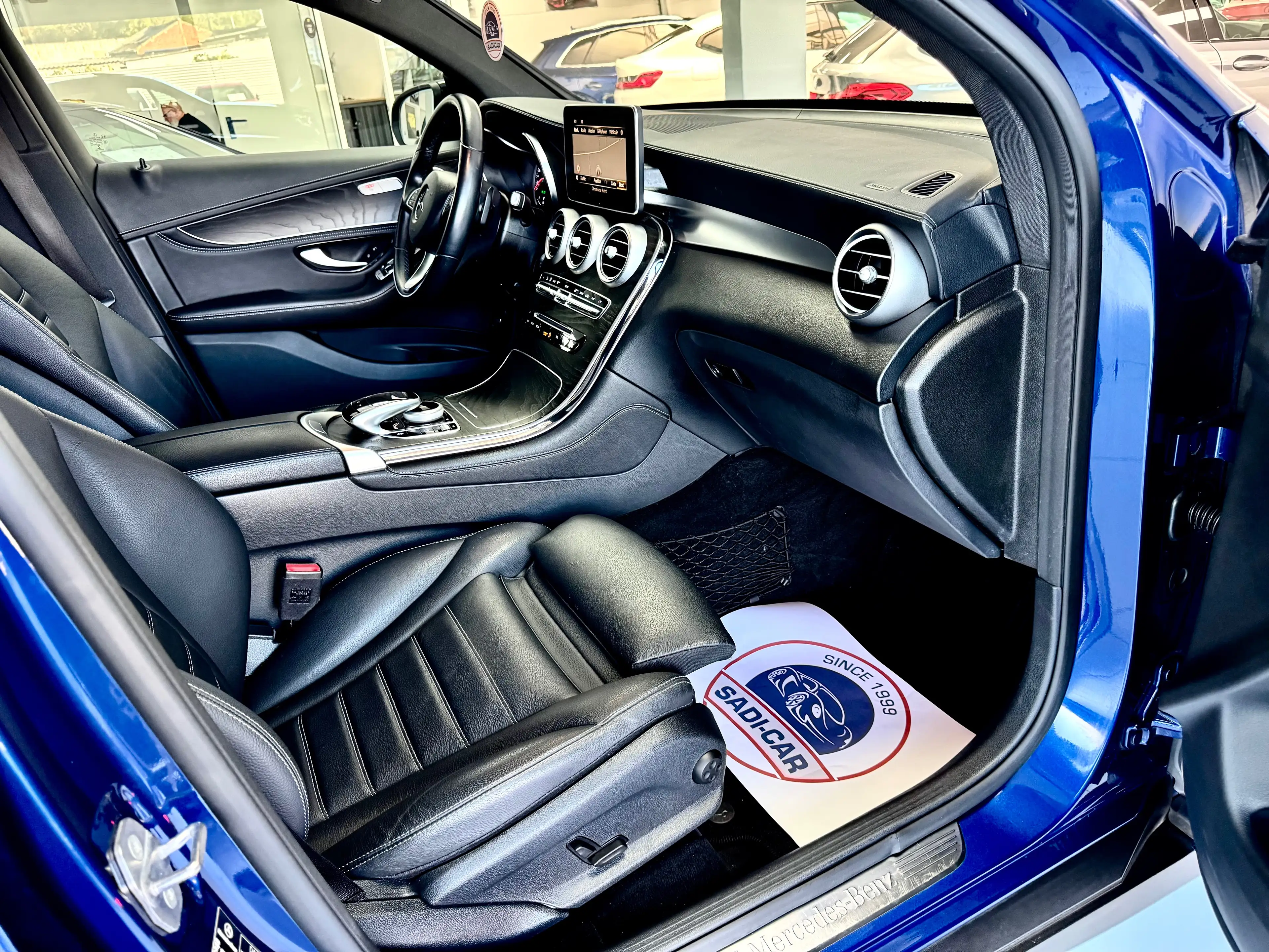 Mercedes-Benz GLC 300 Coupé 4-Matic 245cv - AMG LINE EDITION — photo 9