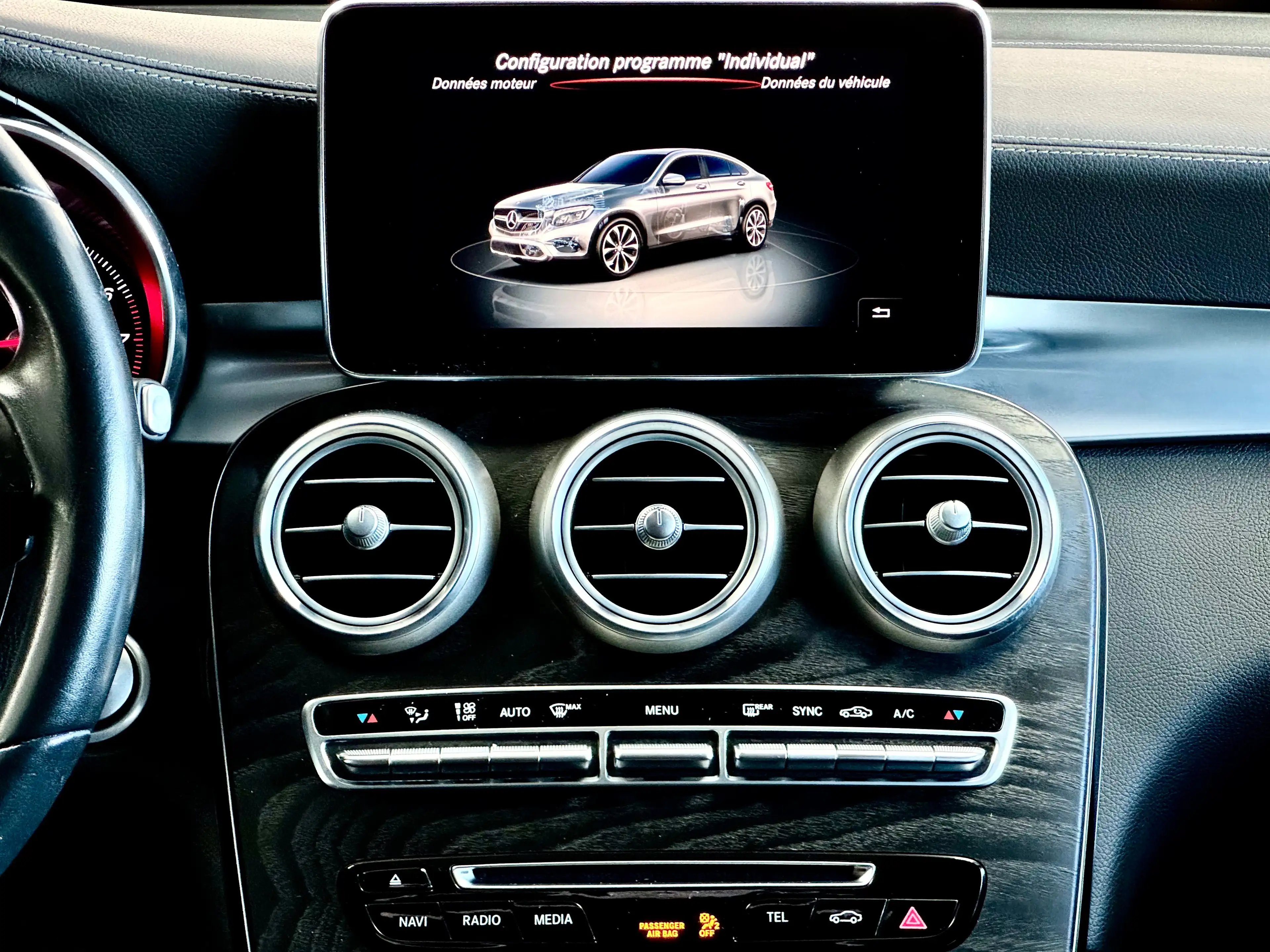 Mercedes-Benz GLC 300 Coupé 4-Matic 245cv - AMG LINE EDITION — photo 14