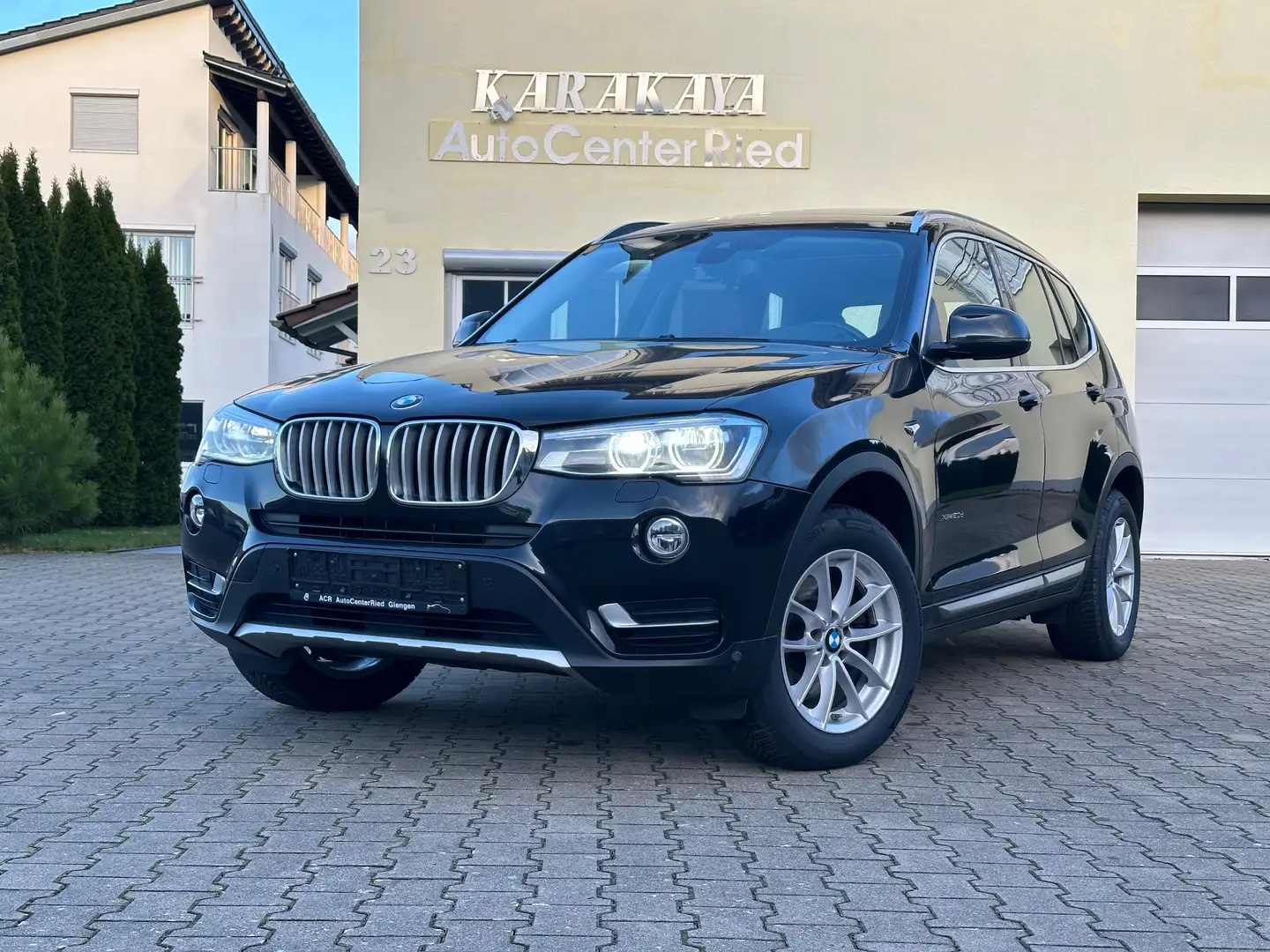 BMW X3 20d xdrive Steptronic xline LED/Leder/Pano/Keyless Noir - 1