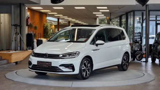 Volkswagen Touran 2.0 TDI R-Line DSG *Navi*Digital Tacho*