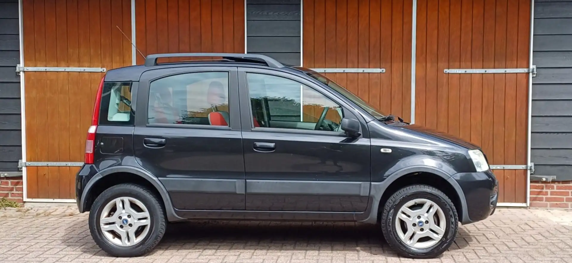 Fiat Panda 1.2 Professional 4x4, Airco, Schuifkantel dak, NAP Zwart - 2
