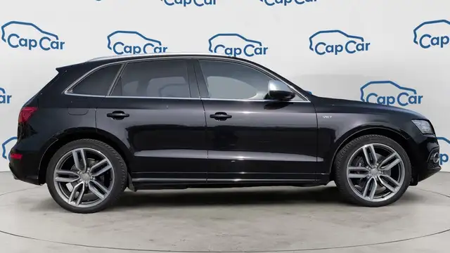 Audi SQ5 view 4