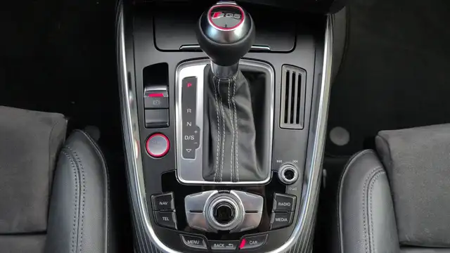 Audi SQ5 view 13
