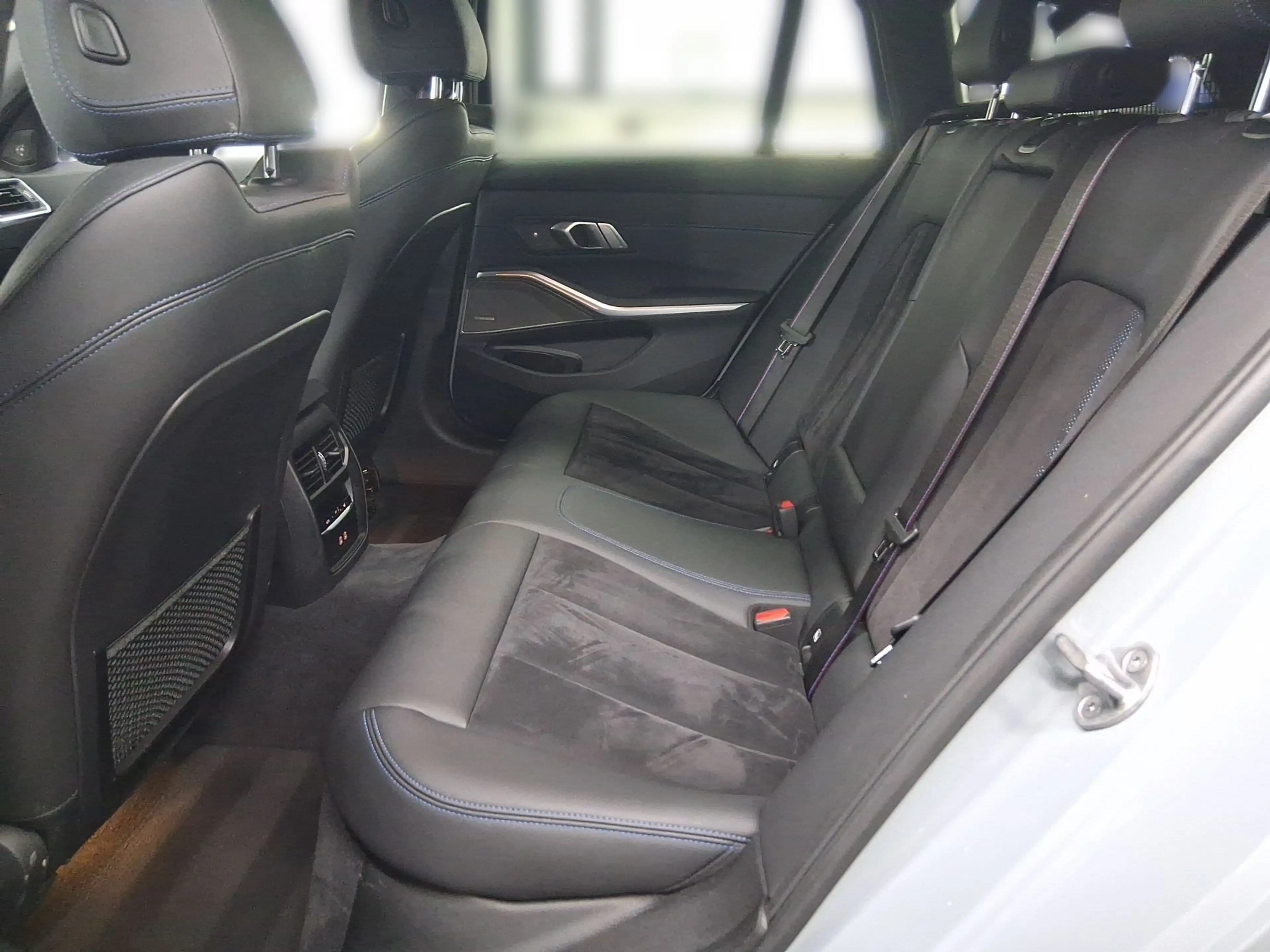 BMW M3 40i xDrive M-Spot-Pro*HeadUp*AHK*DrivingAssistProf — photo 11
