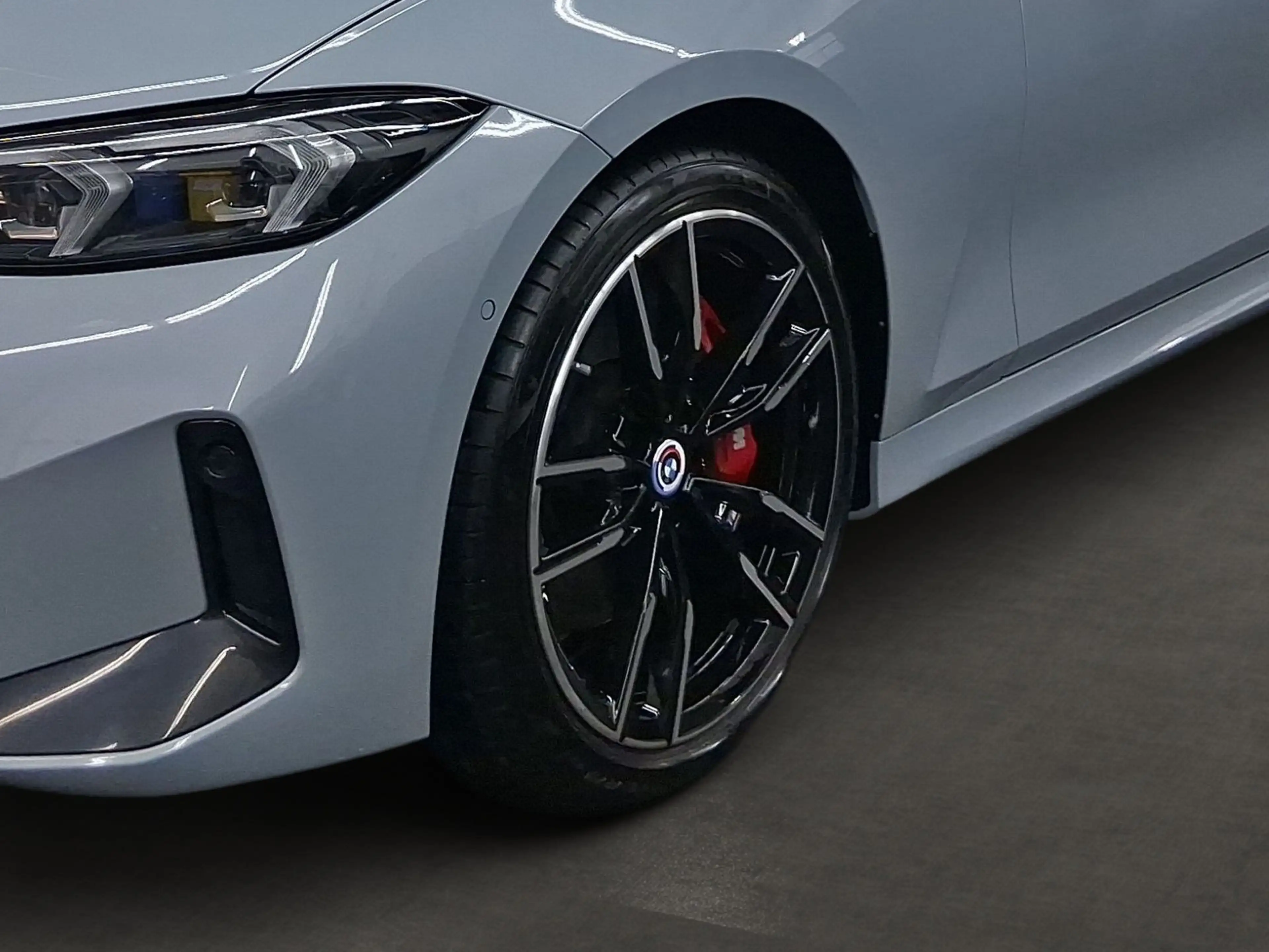 BMW M3 40i xDrive M-Spot-Pro*HeadUp*AHK*DrivingAssistProf — photo 6