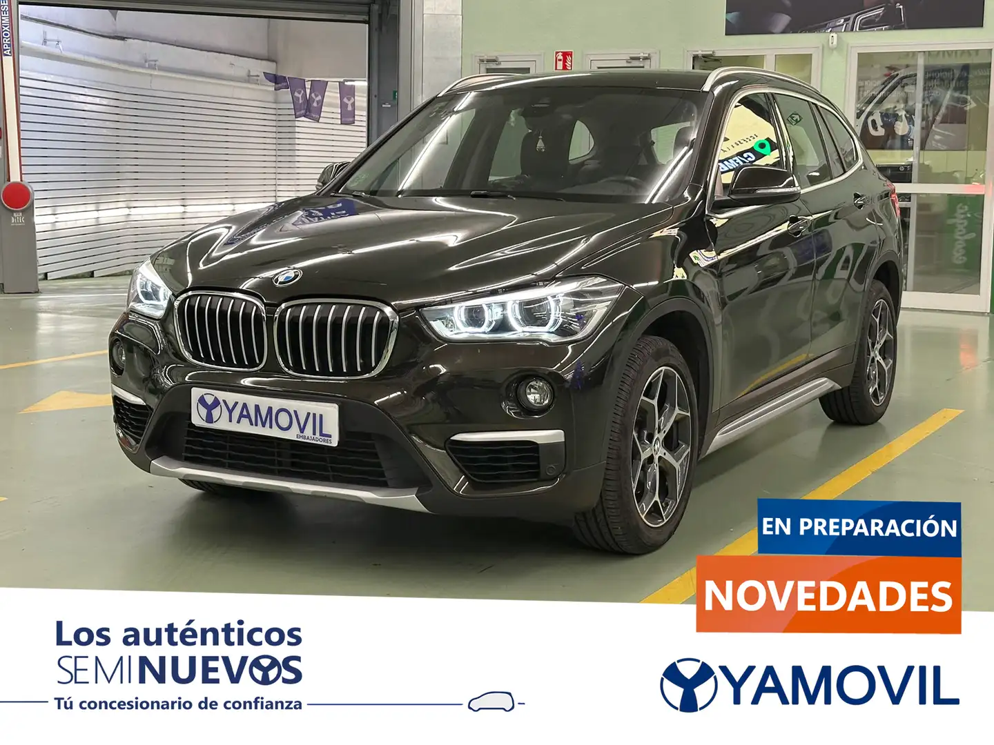 BMW X1 sDrive 18i Vert - 1