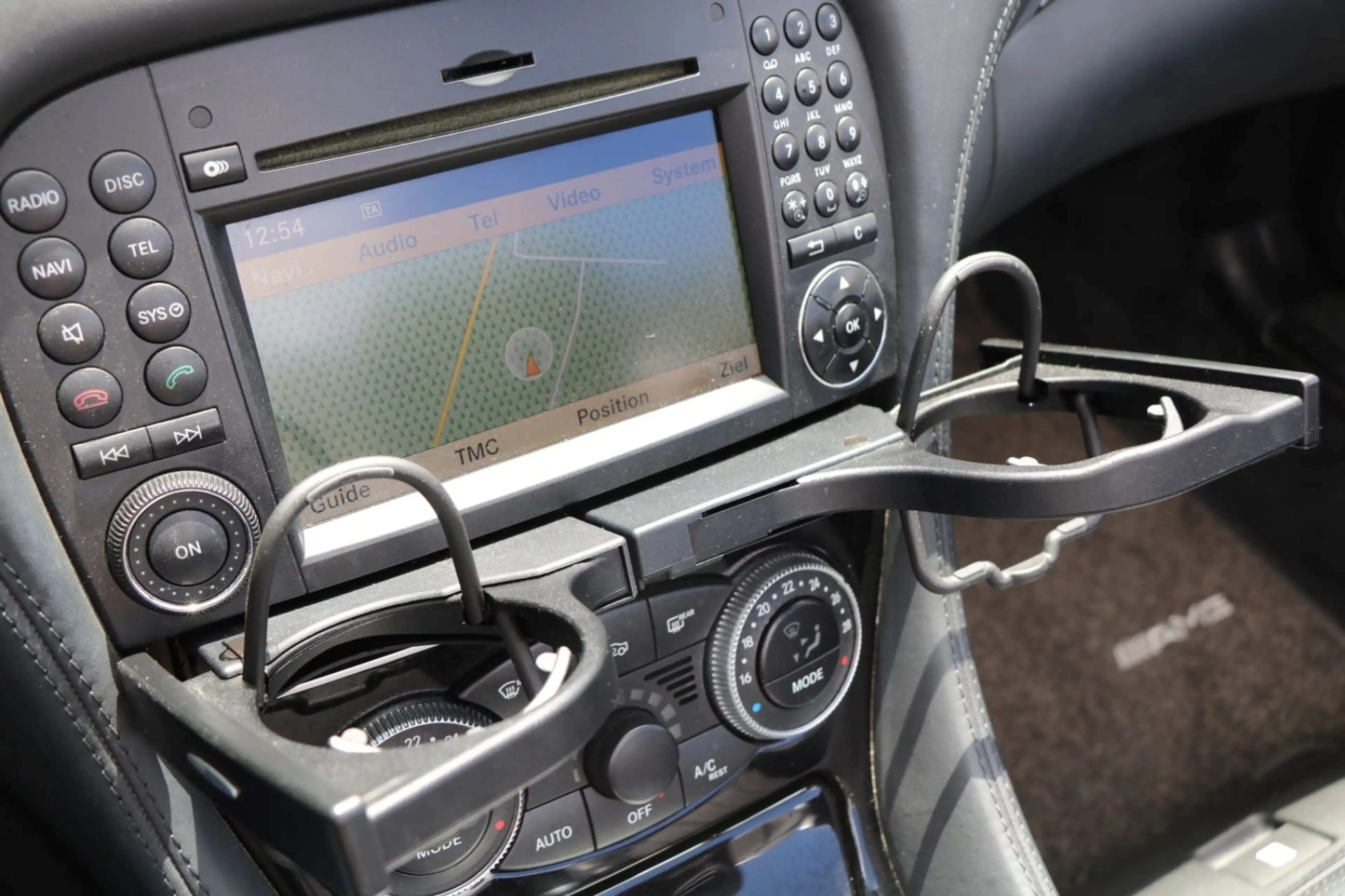Mercedes-Benz SL 63 AMG *HARMAN-KARDON*AIRSCARF*SITZKLIMA*ILS* — photo 12