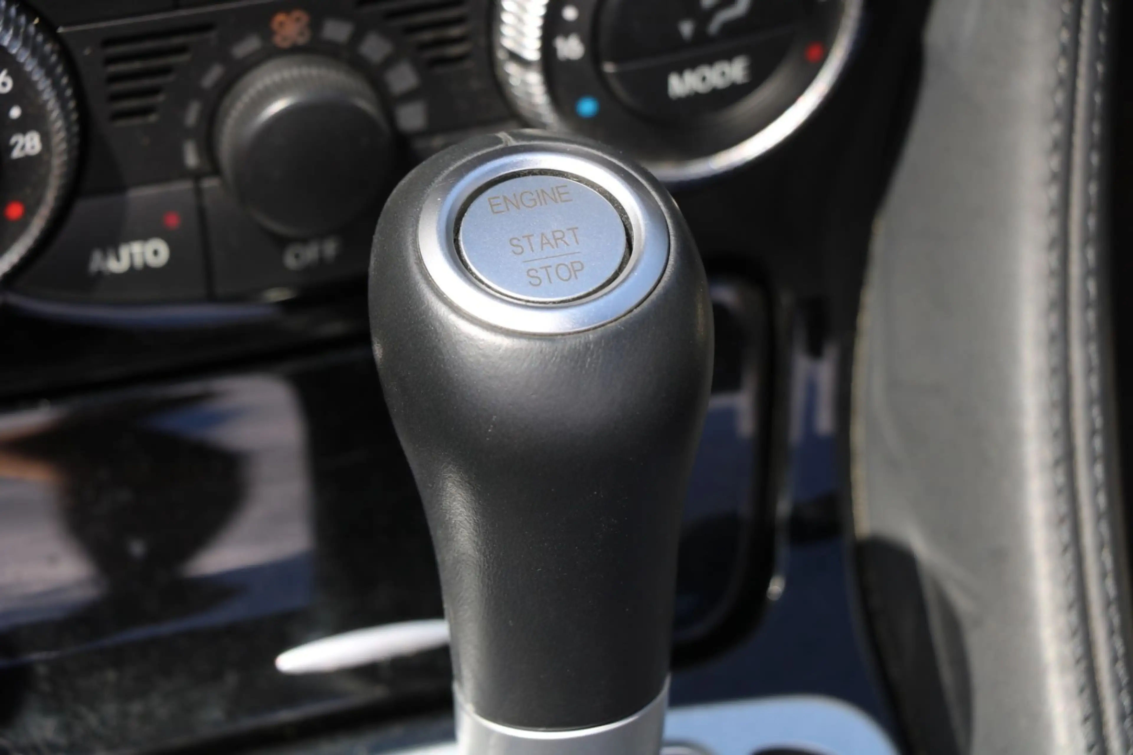Mercedes-Benz SL 63 AMG *HARMAN-KARDON*AIRSCARF*SITZKLIMA*ILS* — photo 14