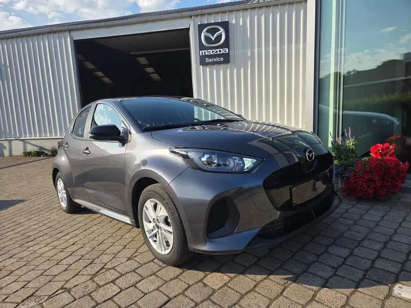 MAZDA 2