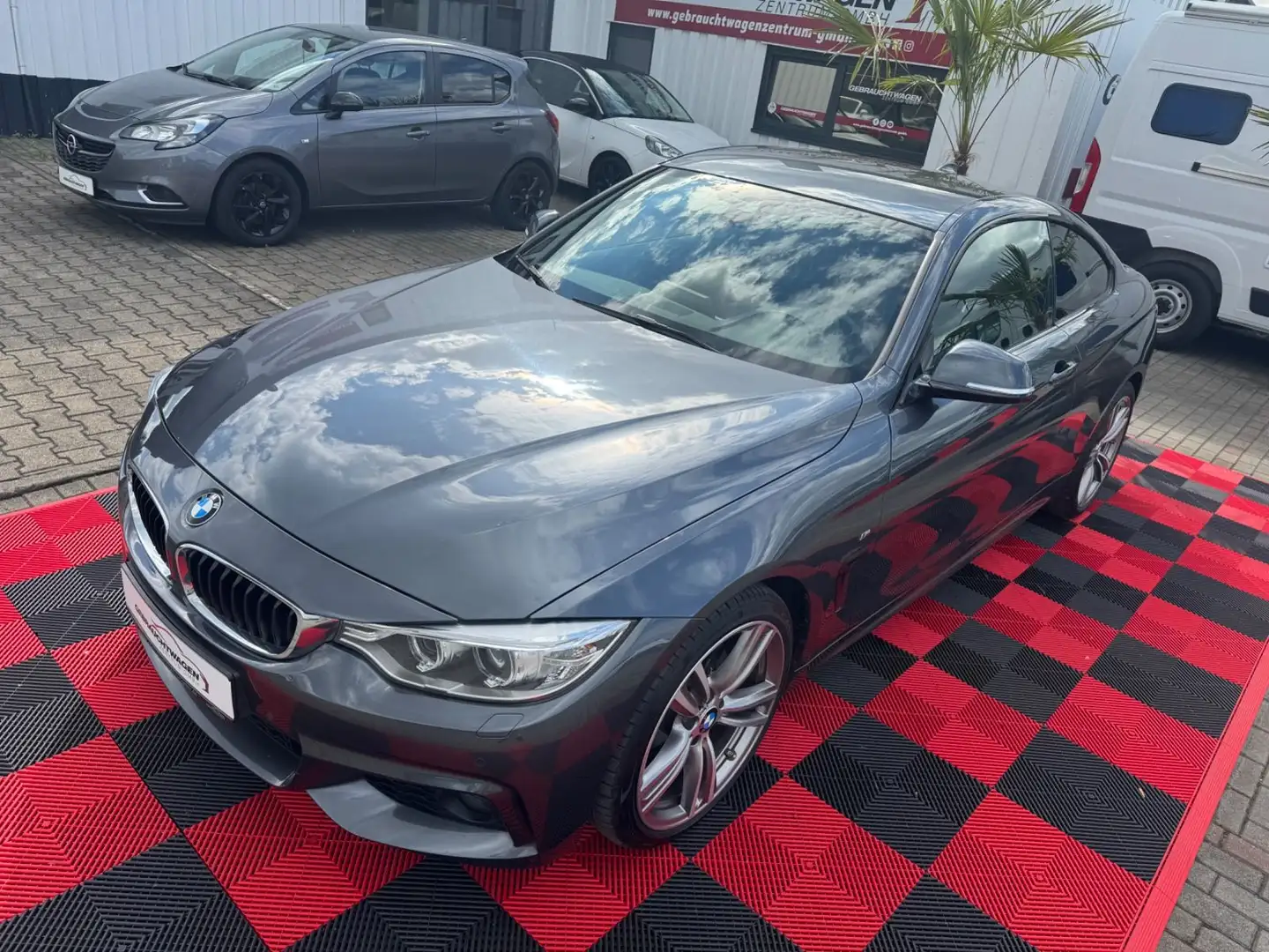 BMW 420 i M-Paket Coupe*Bi-Xenon*PDC*Bremsassistent* Grau - 2