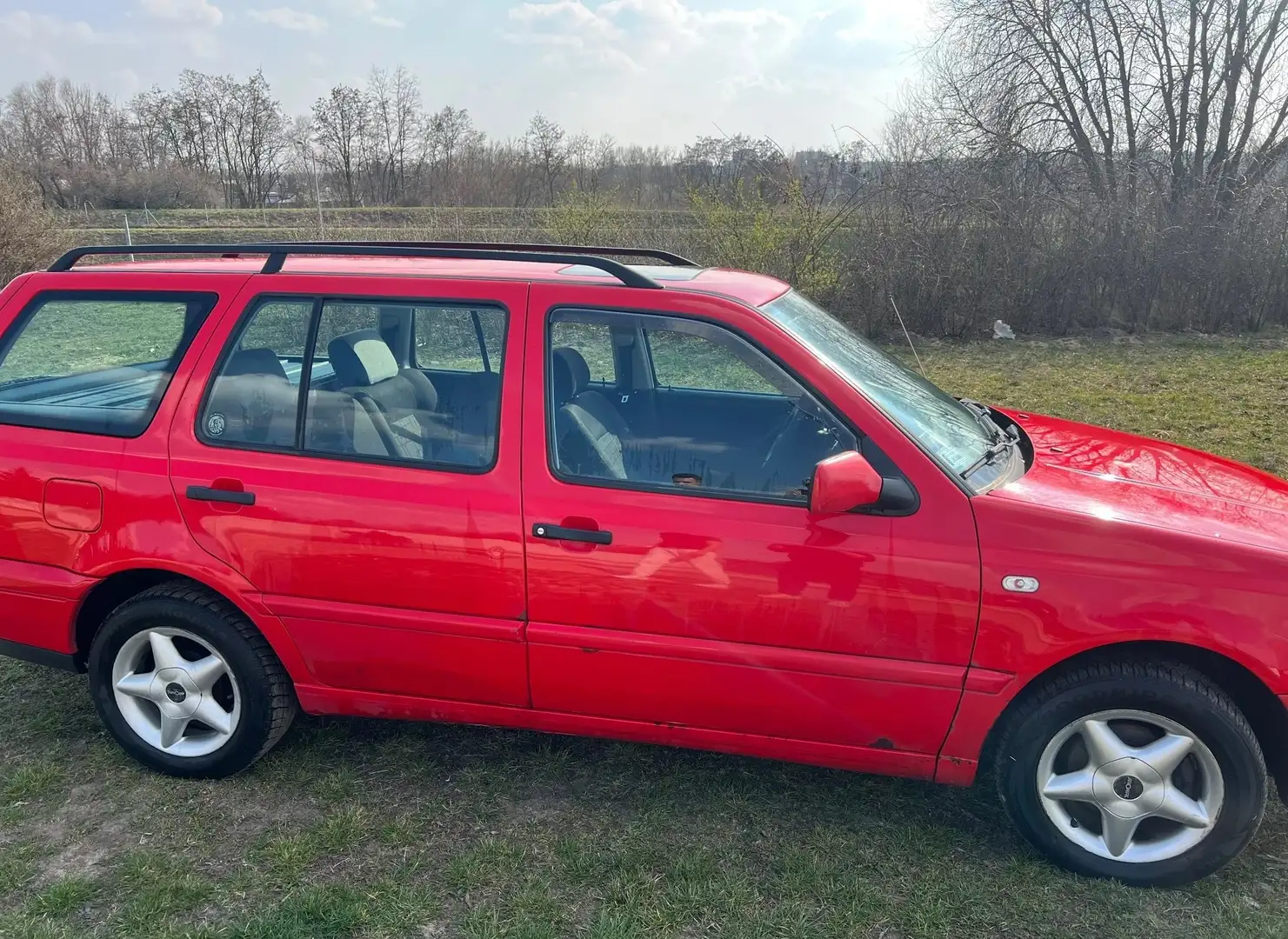 Volkswagen Golf Golf+1.6+Trendline Red - 1