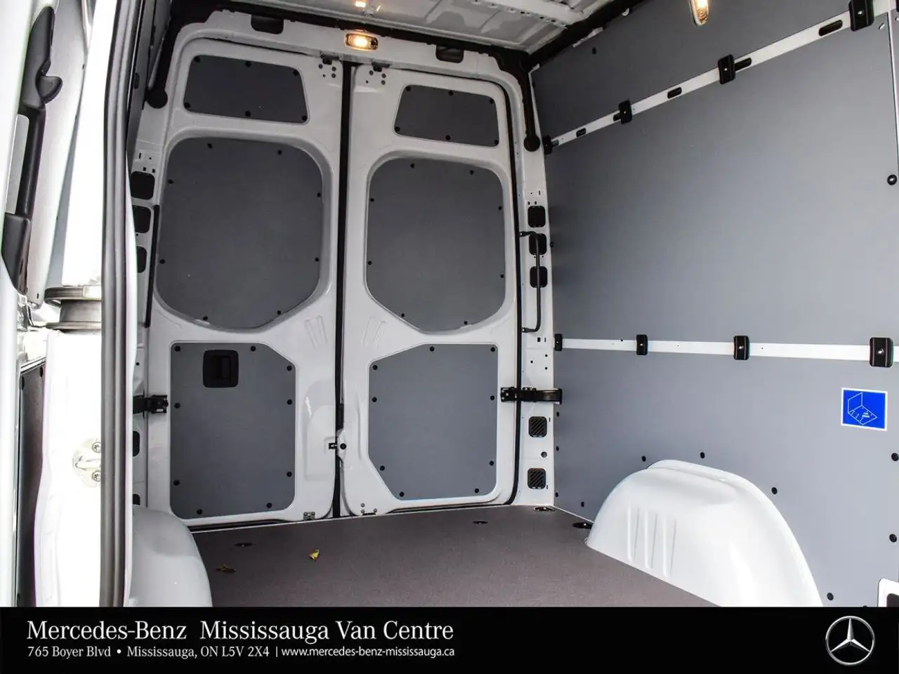 Mercedes-Benz Sprinter снимка Mercedes-Benz Sprinter