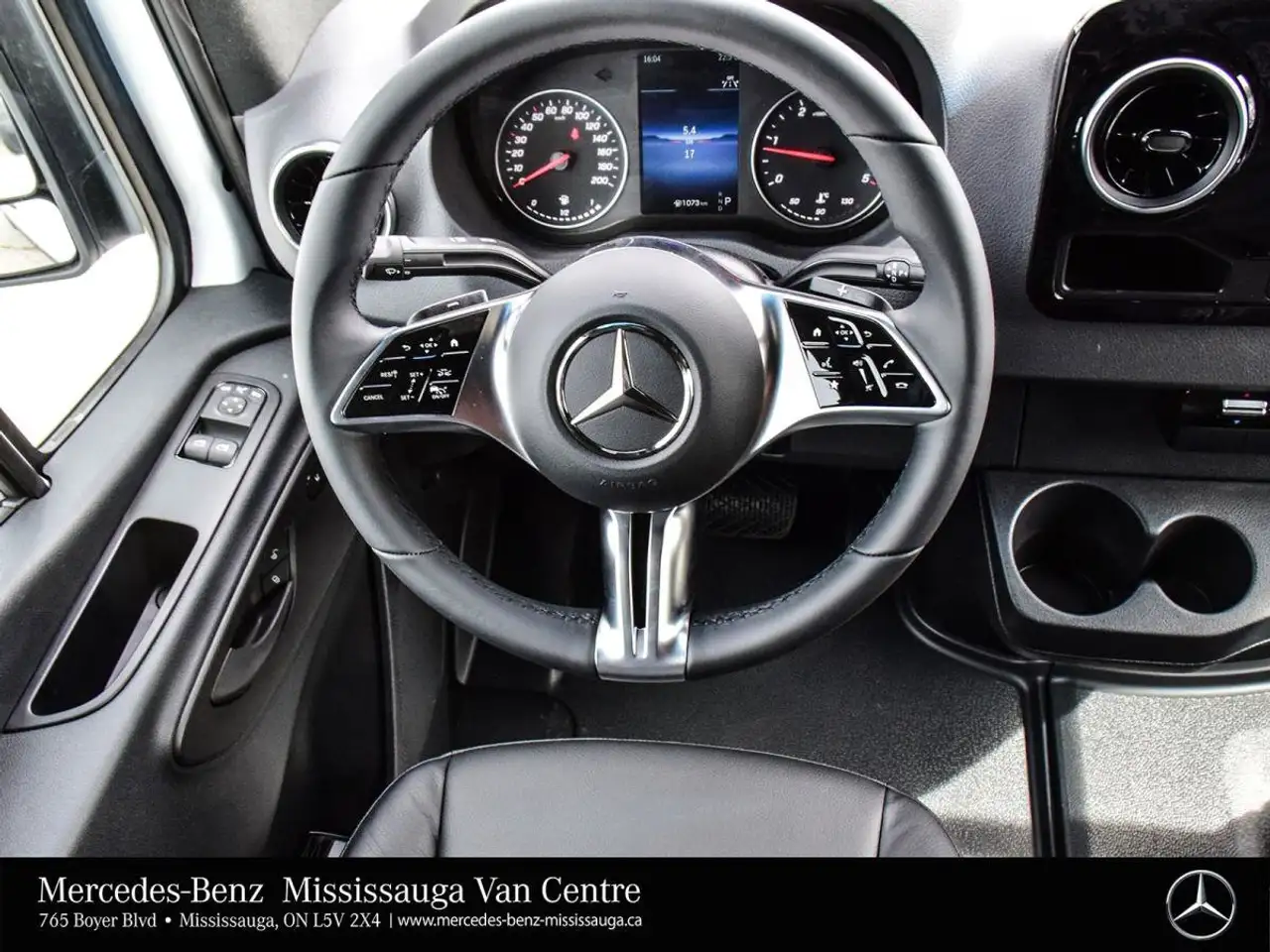 Mercedes-Benz Sprinter снимка Mercedes-Benz Sprinter