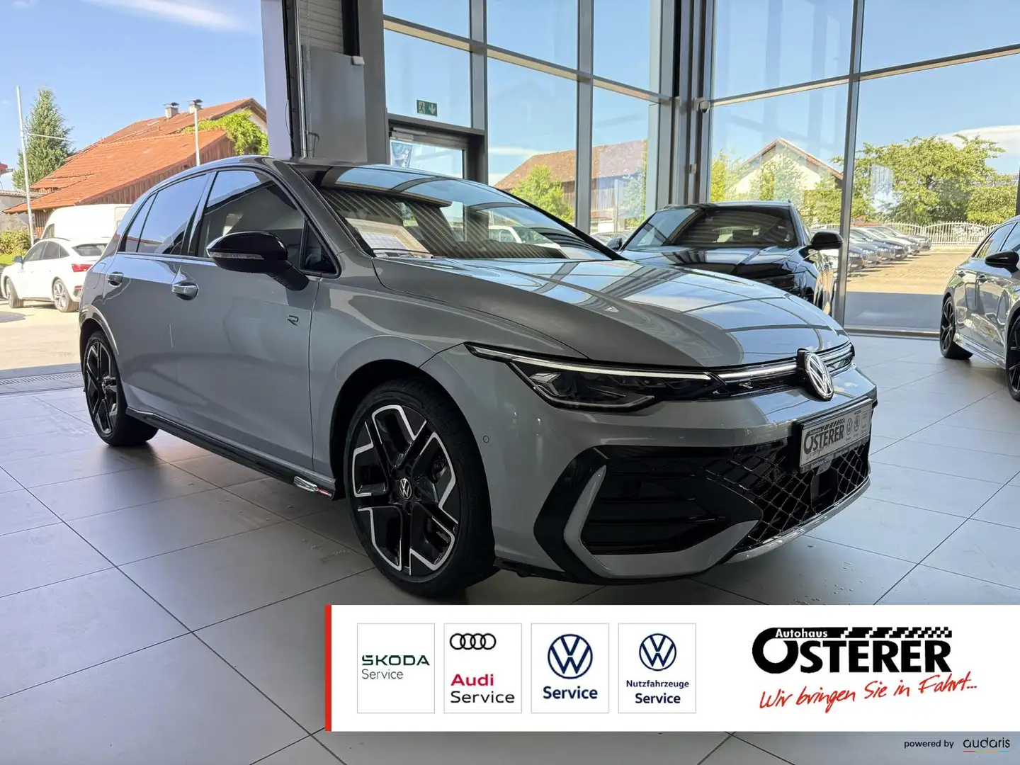 Volkswagen Golf 1.5 TSI R-Line Black Style-3 Jahre Garantie-LED Pl Silber - 1