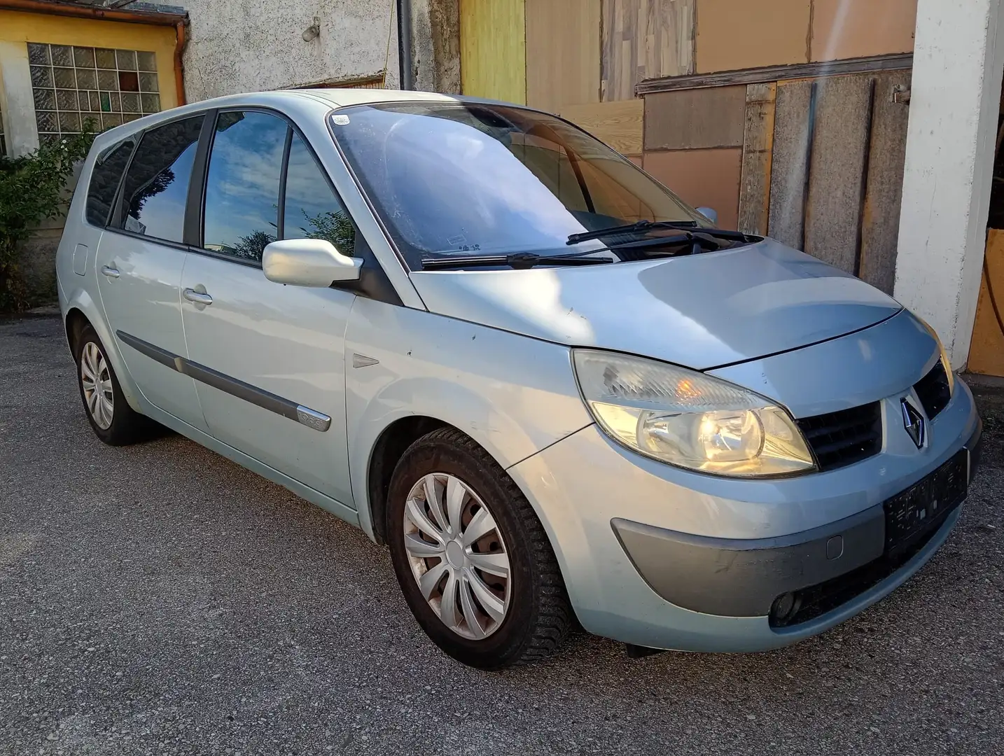 Renault Grand Scenic Grand Scénic Exception 1,9 dCi Exception Grau - 1