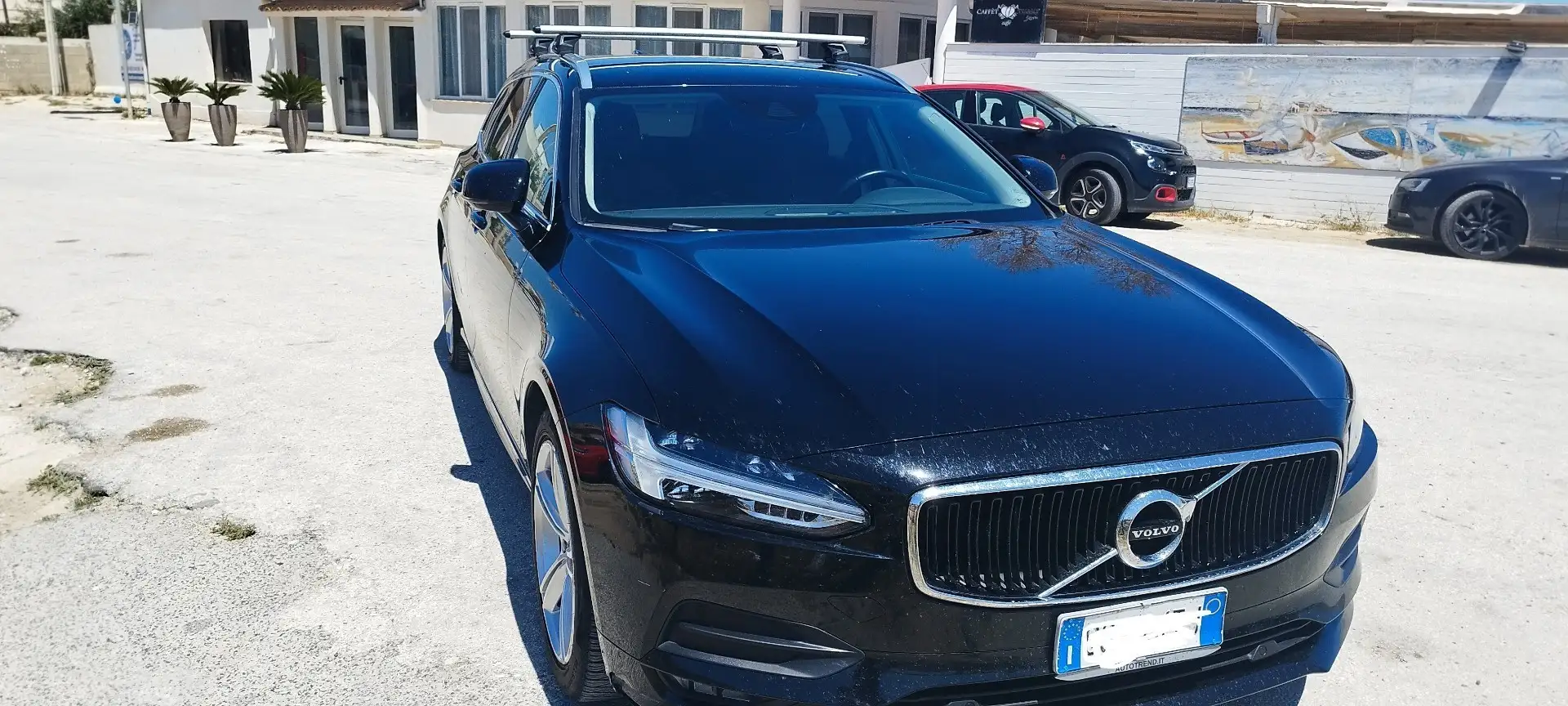 Volvo V90 2.0 d4 Business Plus geartronic my19 crna - 1