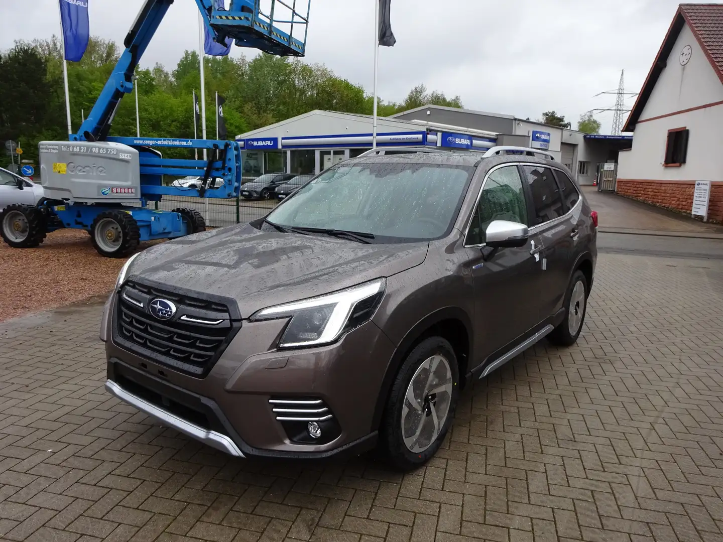 Subaru Forester 2.0ie Lineartronic Platinum 2024 Modell Brons - 1