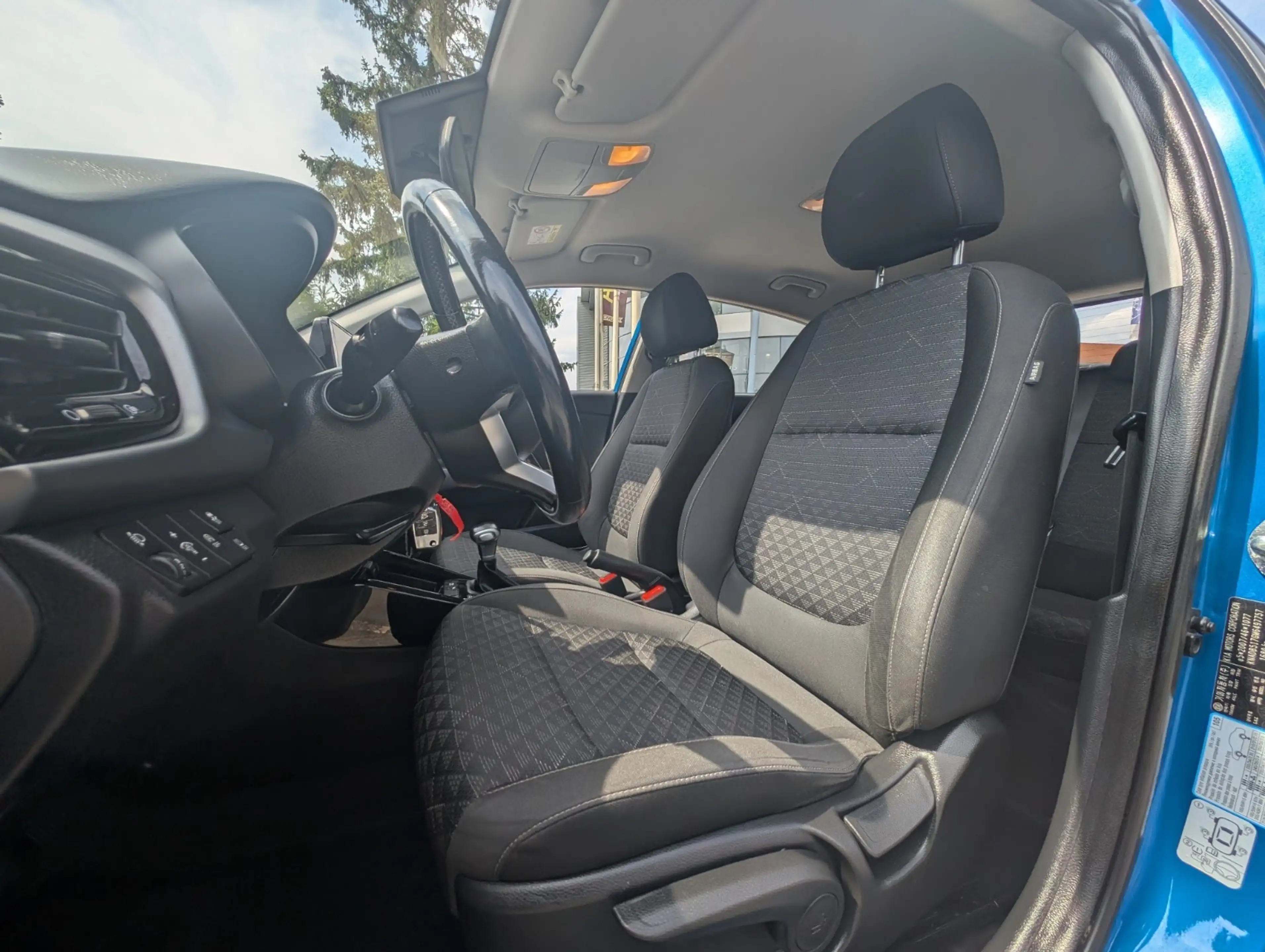 Kia Rio Rio Style DCT. Kamera. KLIMAAUT. CarPlay — photo 11