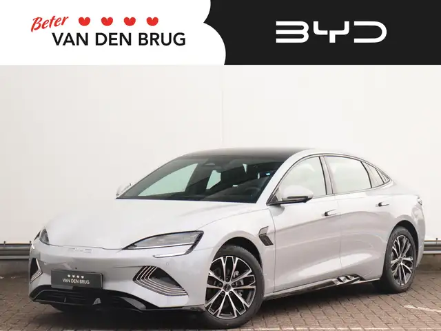 BYD Seal Business RWD 61.4 kWh | 18 inch | Panorama | Dynau