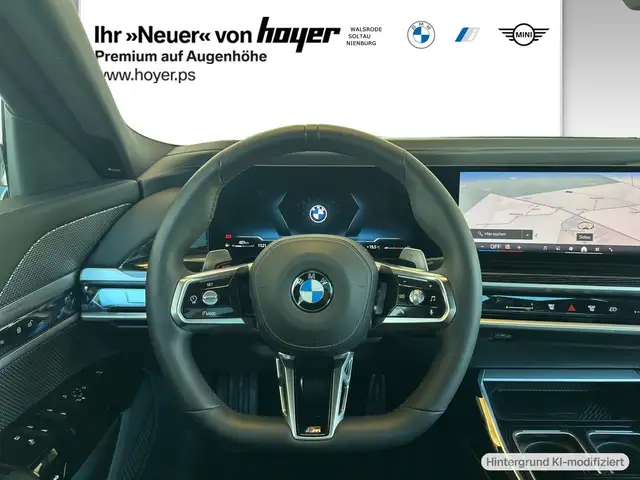 BMW 7 Series view 13