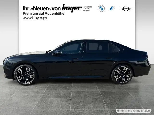 BMW 7 Series view 3