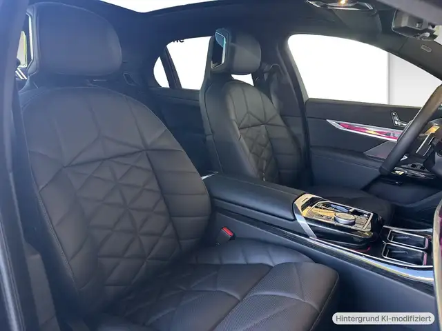 BMW 7 Series view 6