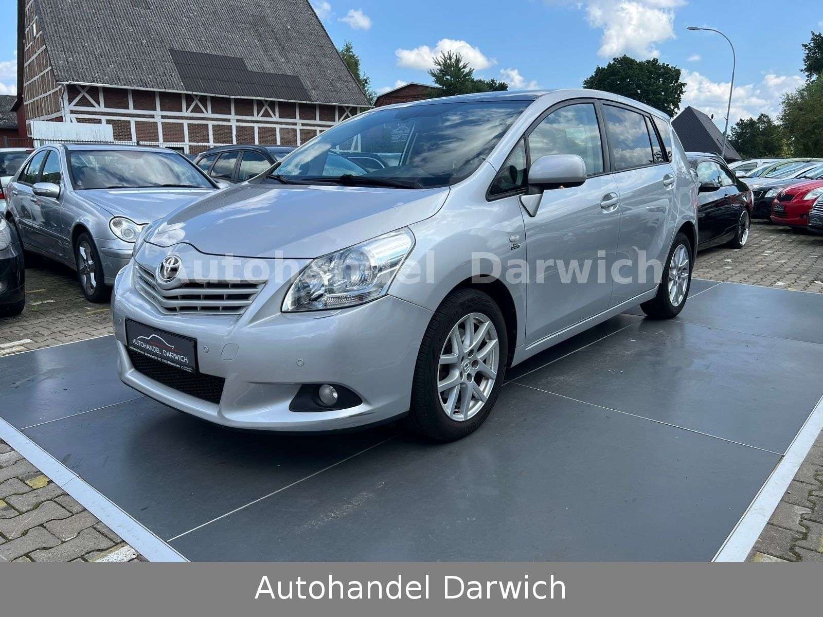 Second hand Toyota Verso 2.2