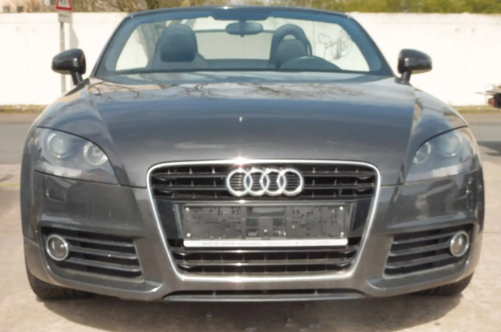 Audi TT Cabri/Roadster 1.8 TFSI Roadster+SITZHEIZUNG+ Grigio - 2