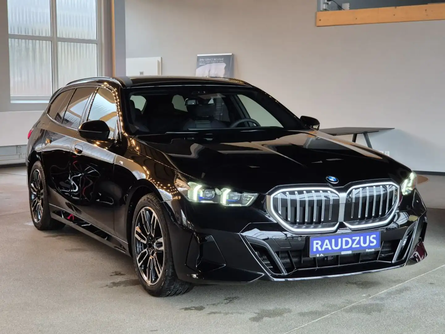 BMW 520 520d Touring Aut. Schwarz - 1