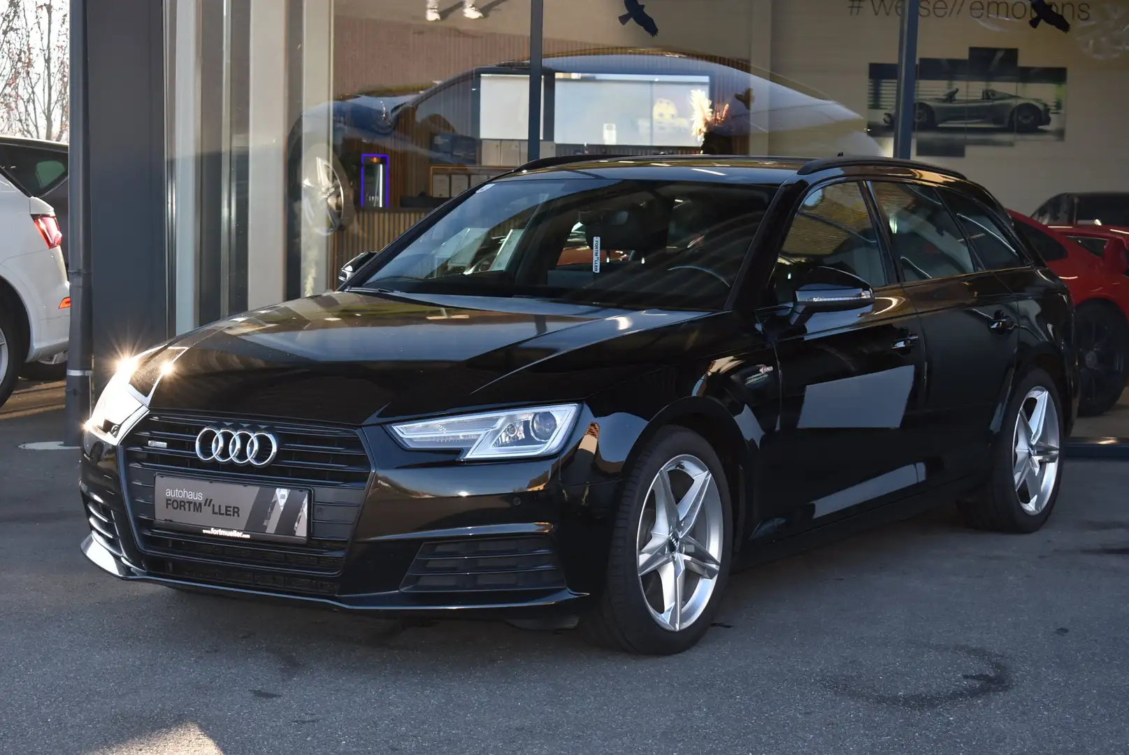 Audi A4 Avant 2.0 TDI //S line //AHK //Standheizung Noir - 2