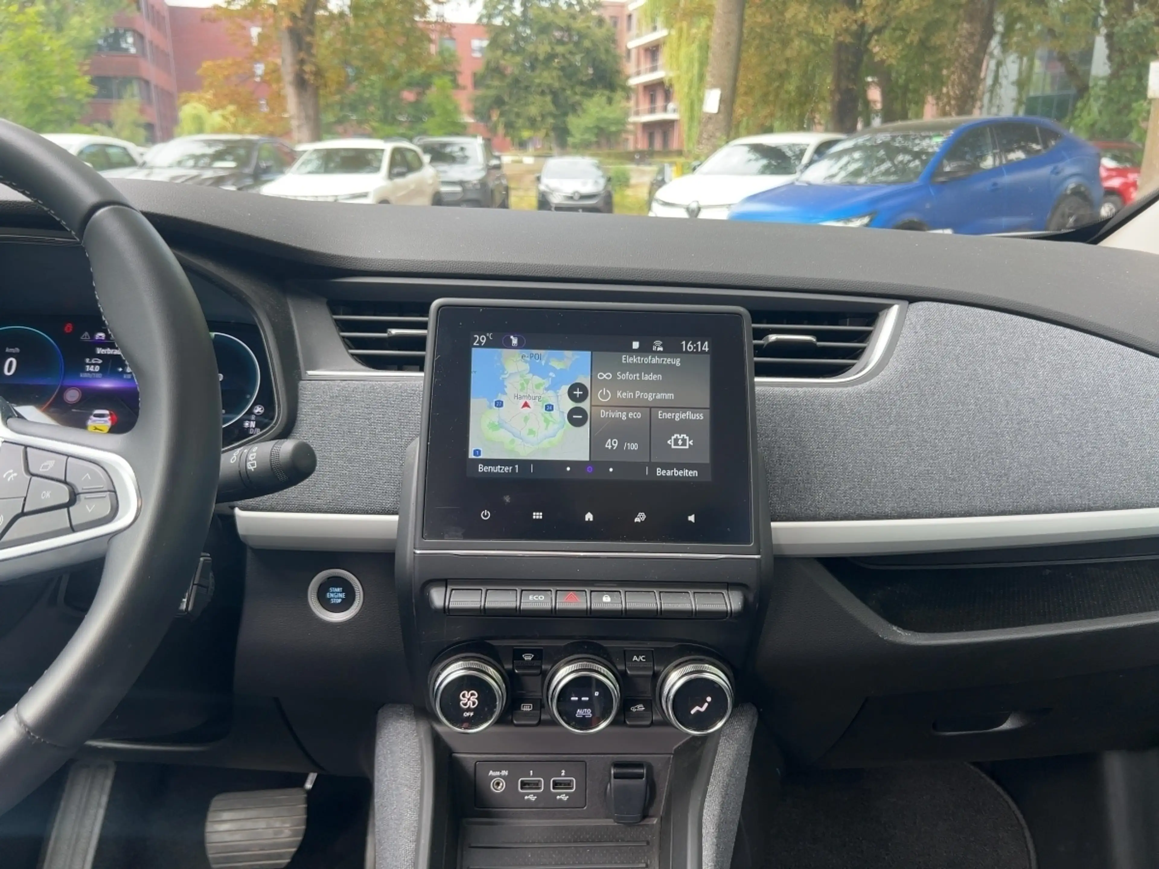 Renault ZOE Evolution EV50 110hp PDC — photo 12