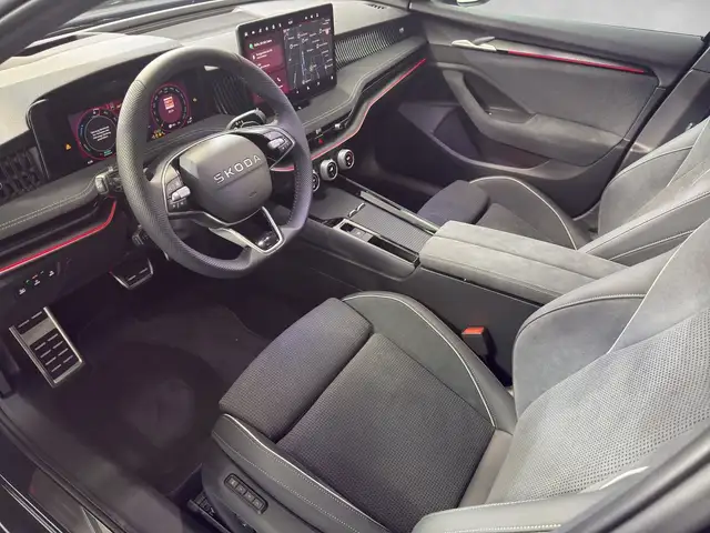 Skoda Superb view 6