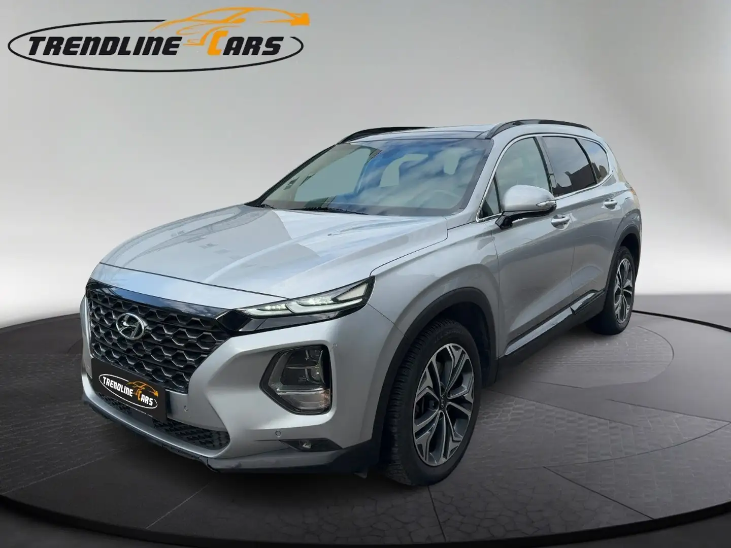 Hyundai SANTA FE Santa Fe 2,2 CRDi 4WD Level 6 Aut. Silber - 1