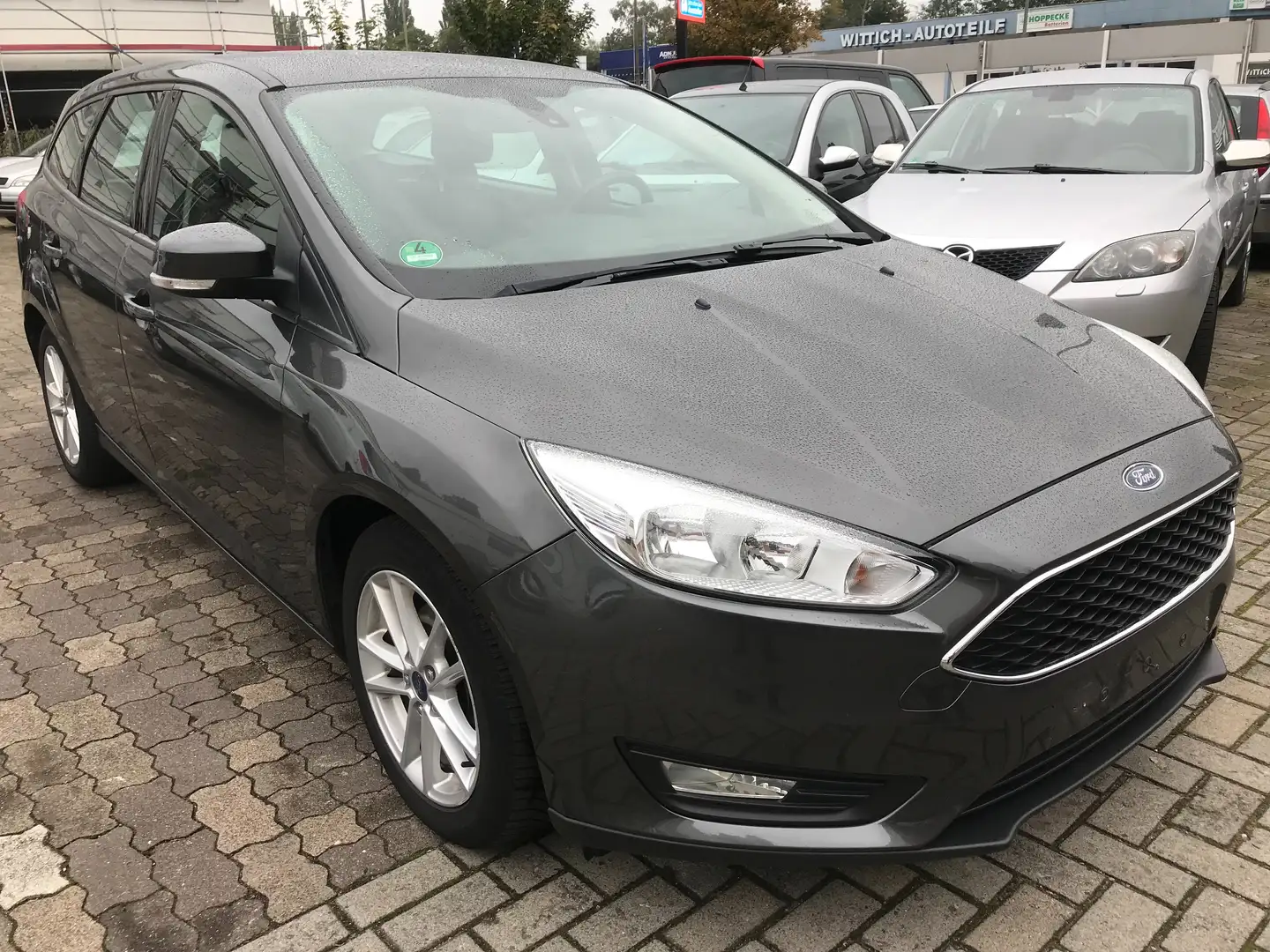 Ford Focus Focus Turnier Turnier 1.0 EcoBoost System Titanium Grau - 1