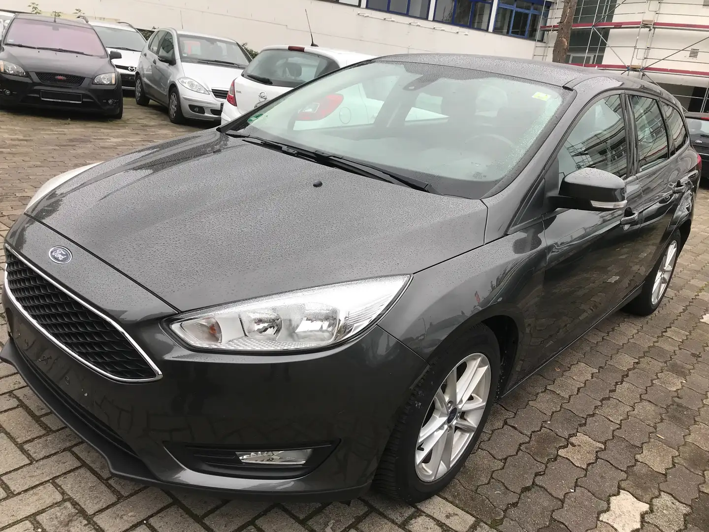 Ford Focus Focus Turnier Turnier 1.0 EcoBoost System Titanium Grau - 2